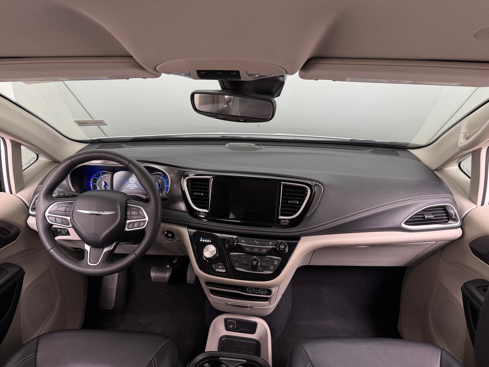 Thumbnail: 2024 Chrysler Pacifica - 2