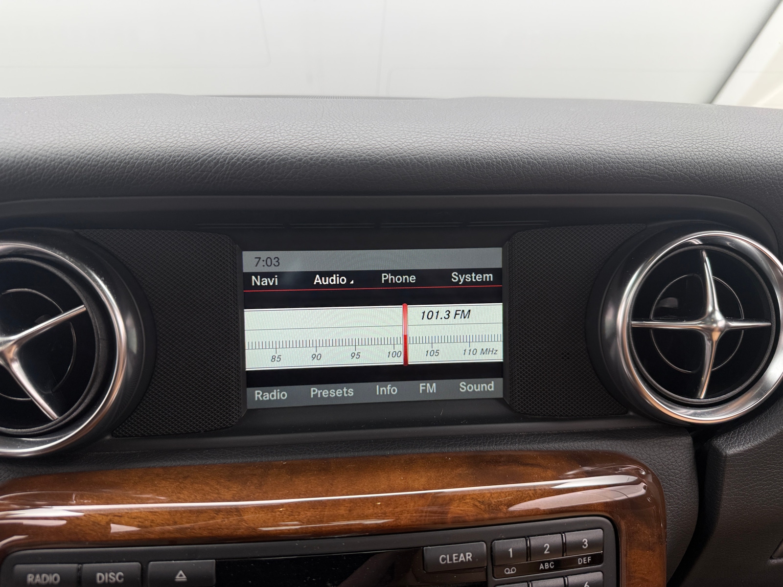 Thumbnail: 2014 Mercedes-Benz SLK - 3