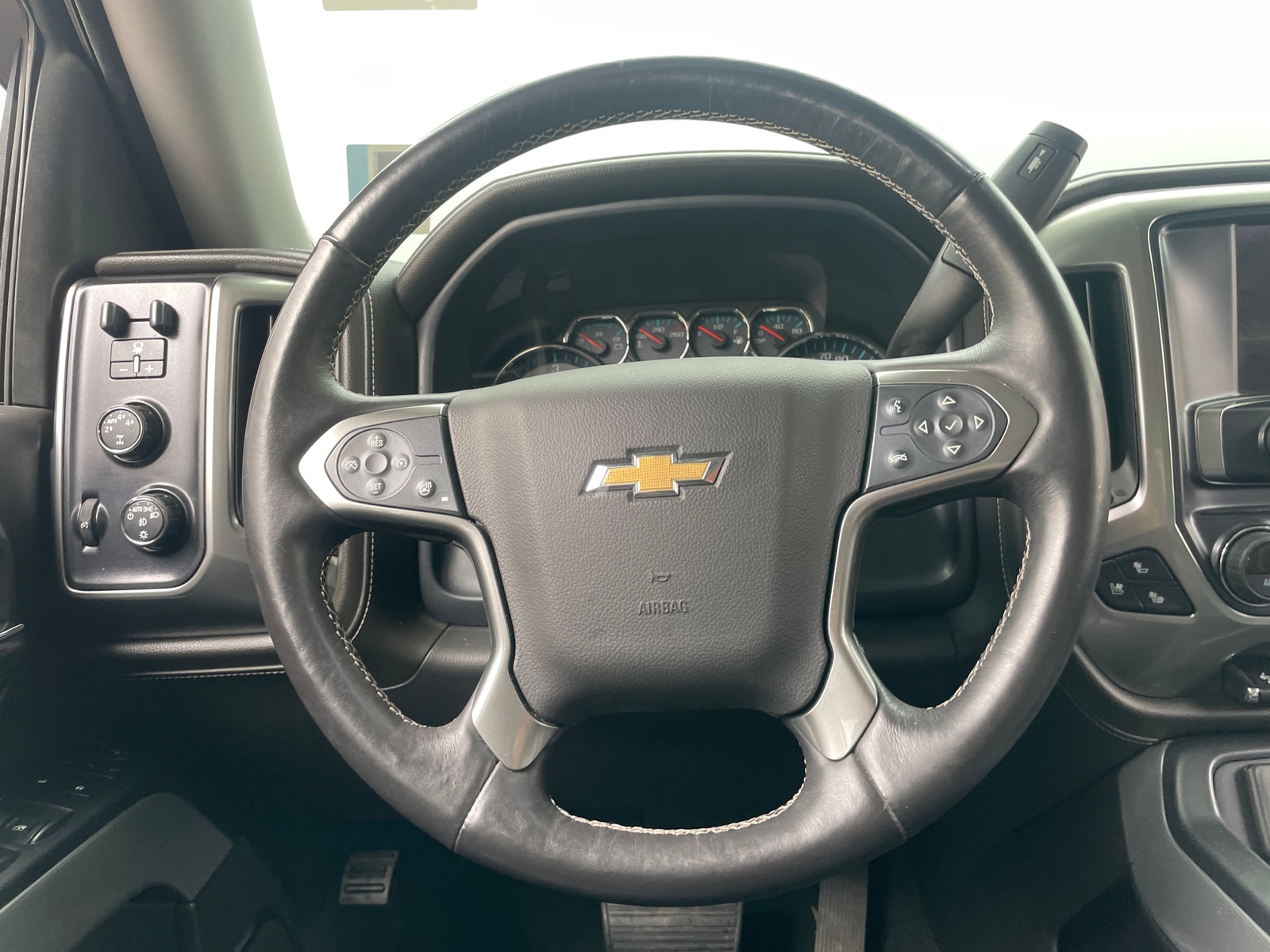 Thumbnail: 2016 Chevrolet Silverado 1500 - 4