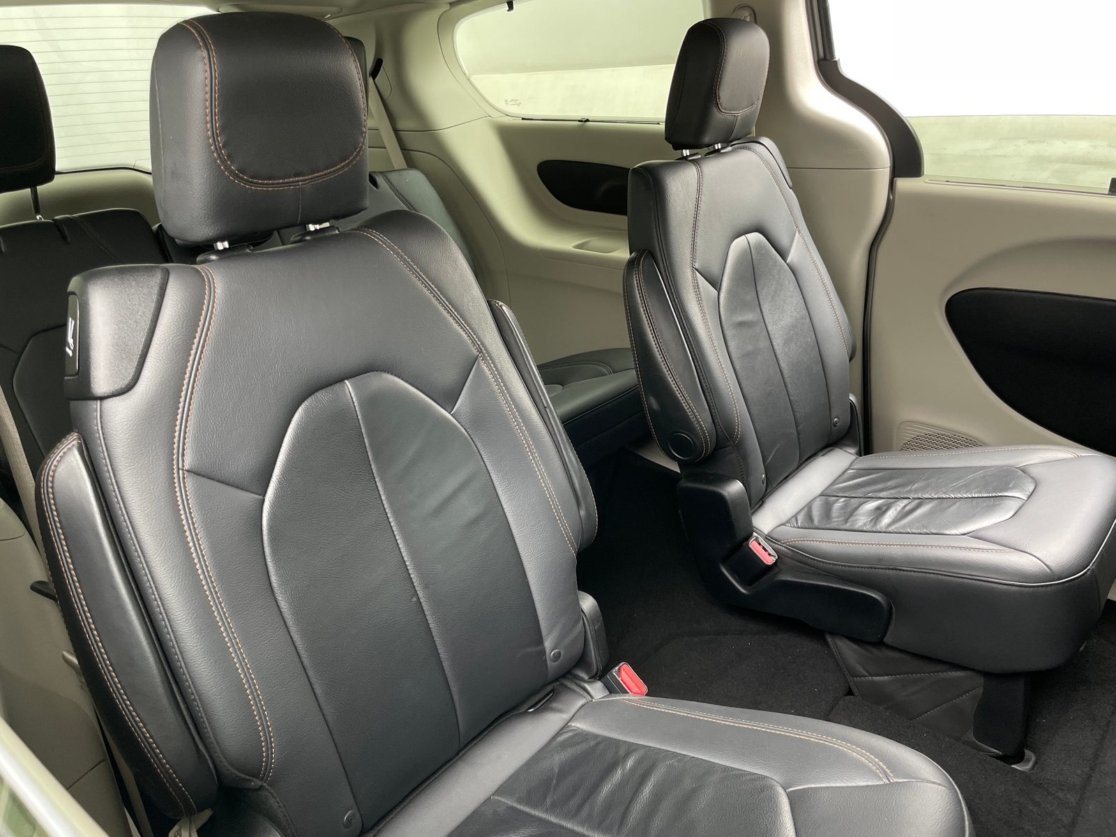 Thumbnail: 2017 Chrysler Pacifica - 5