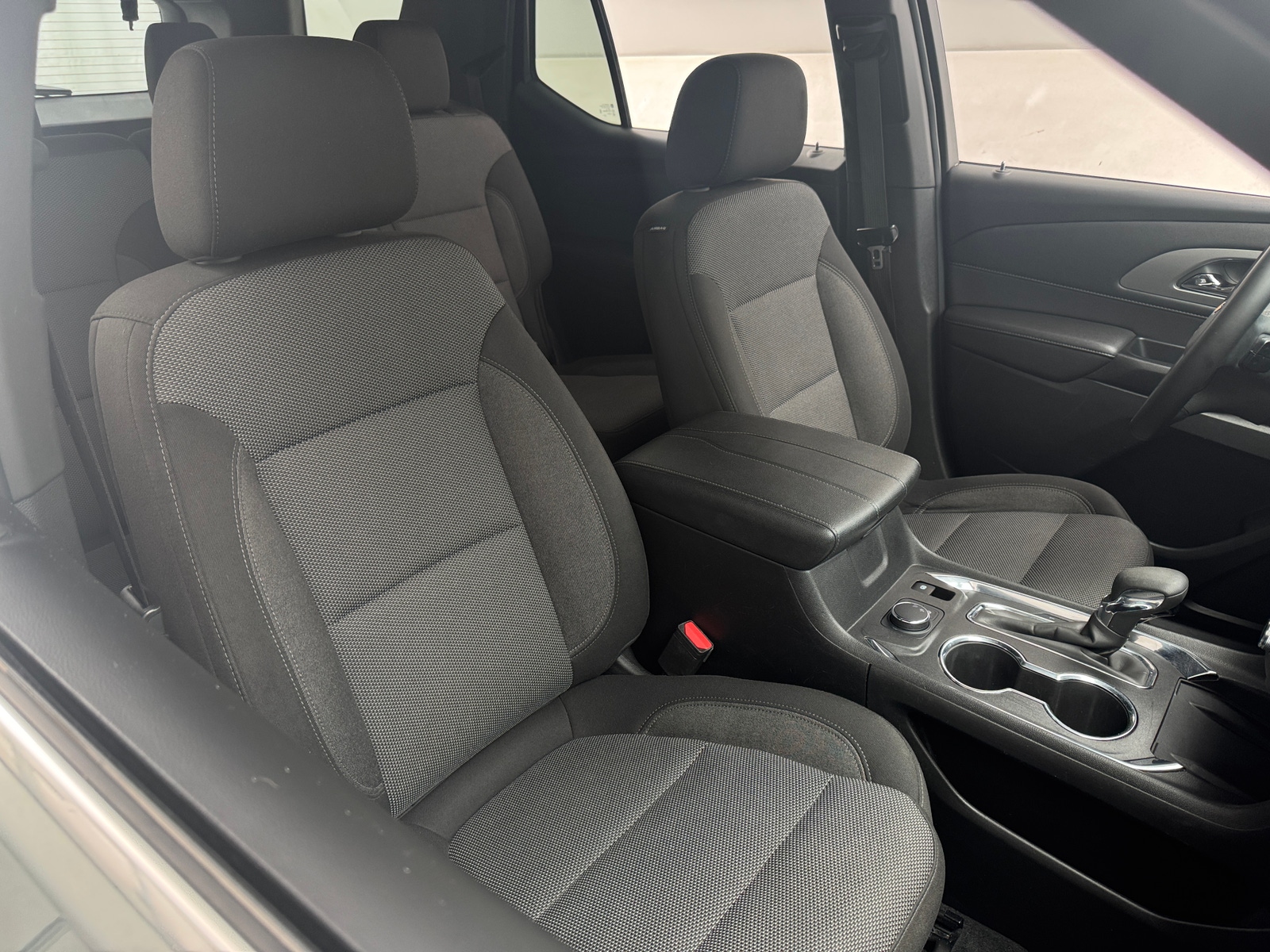 Thumbnail: 2023 Chevrolet Traverse - 2