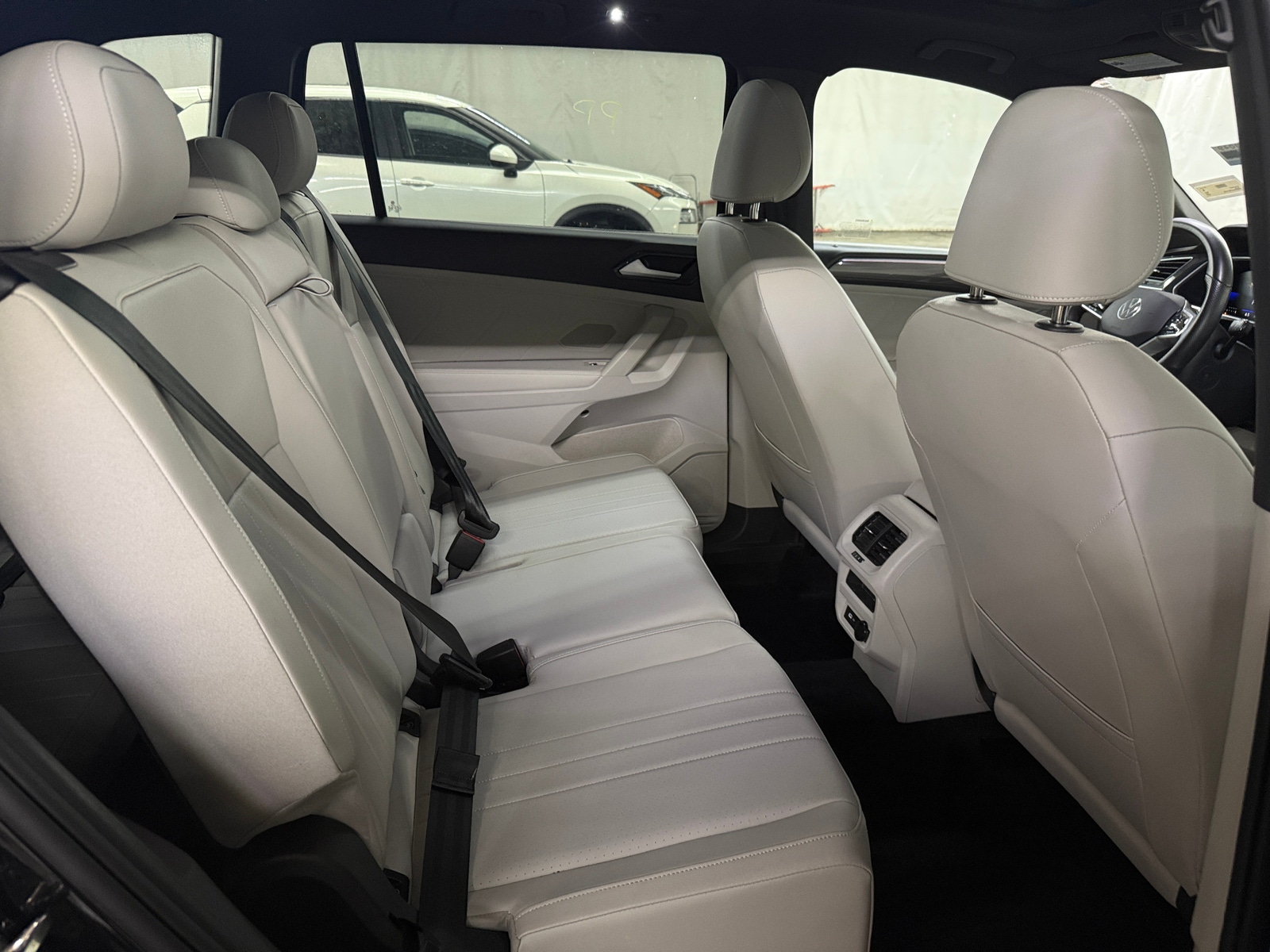 Thumbnail: 2023 Volkswagen Tiguan - 5