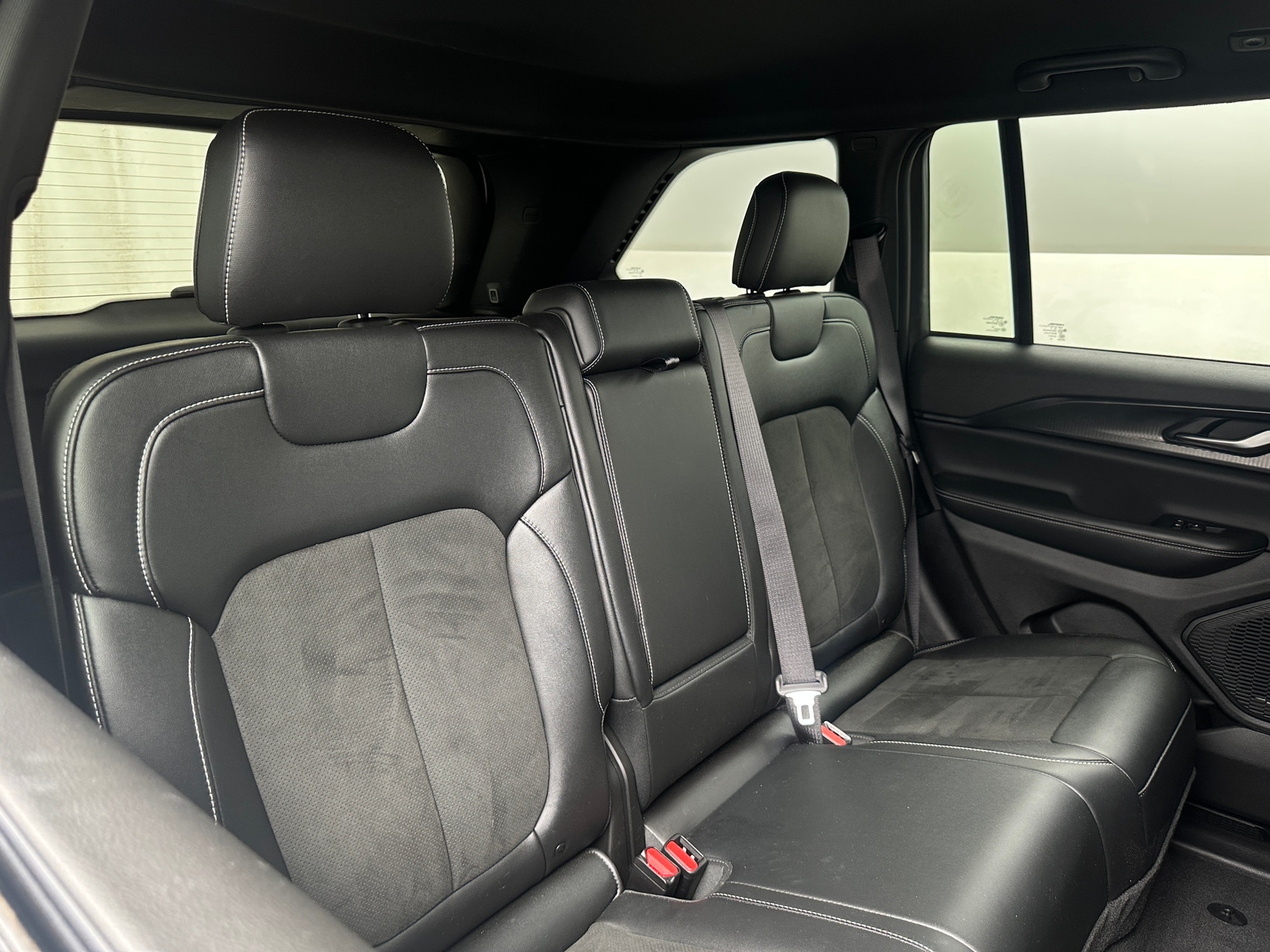 Thumbnail: 2023 Jeep Grand Cherokee - 5