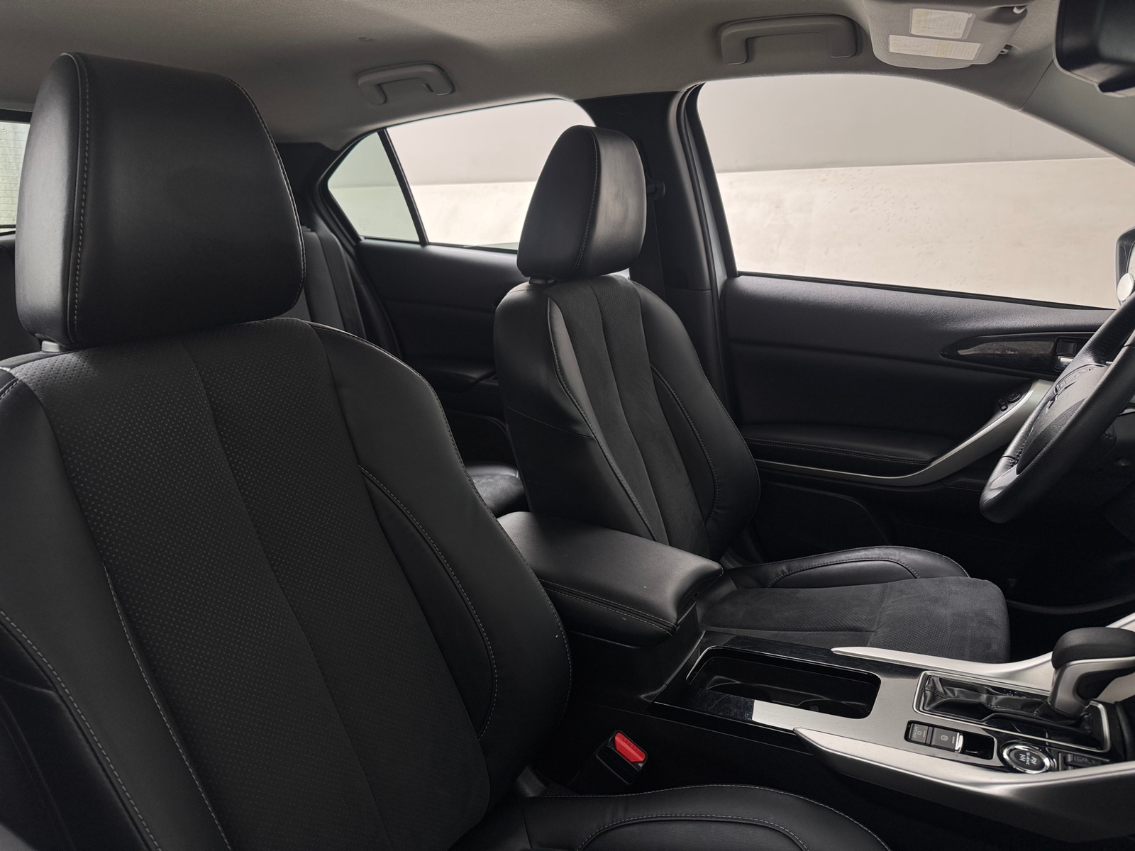 Thumbnail: 2023 Mitsubishi Eclipse Cross - 2