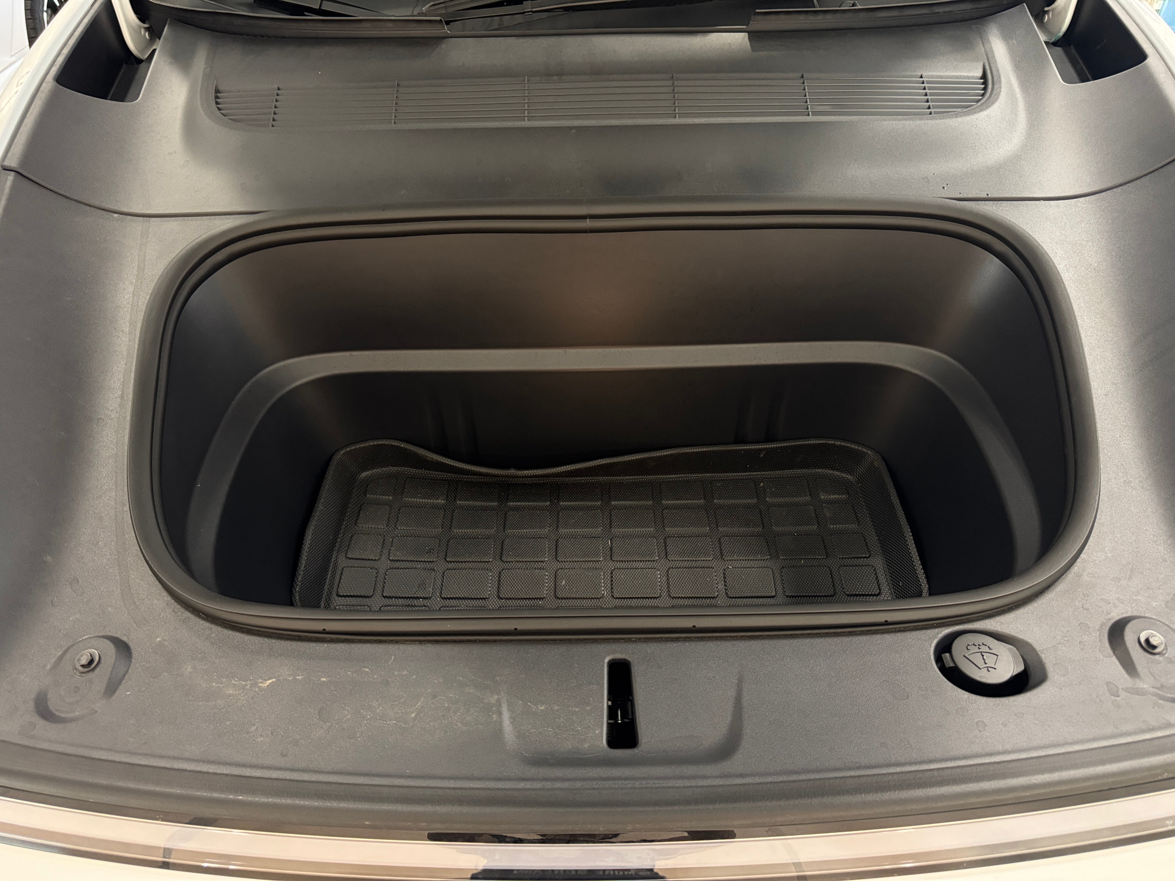 Used 2026 Tesla Model Y Long Range with VIN 7SAYGDEE4TA441291 for sale in Auburn, WA