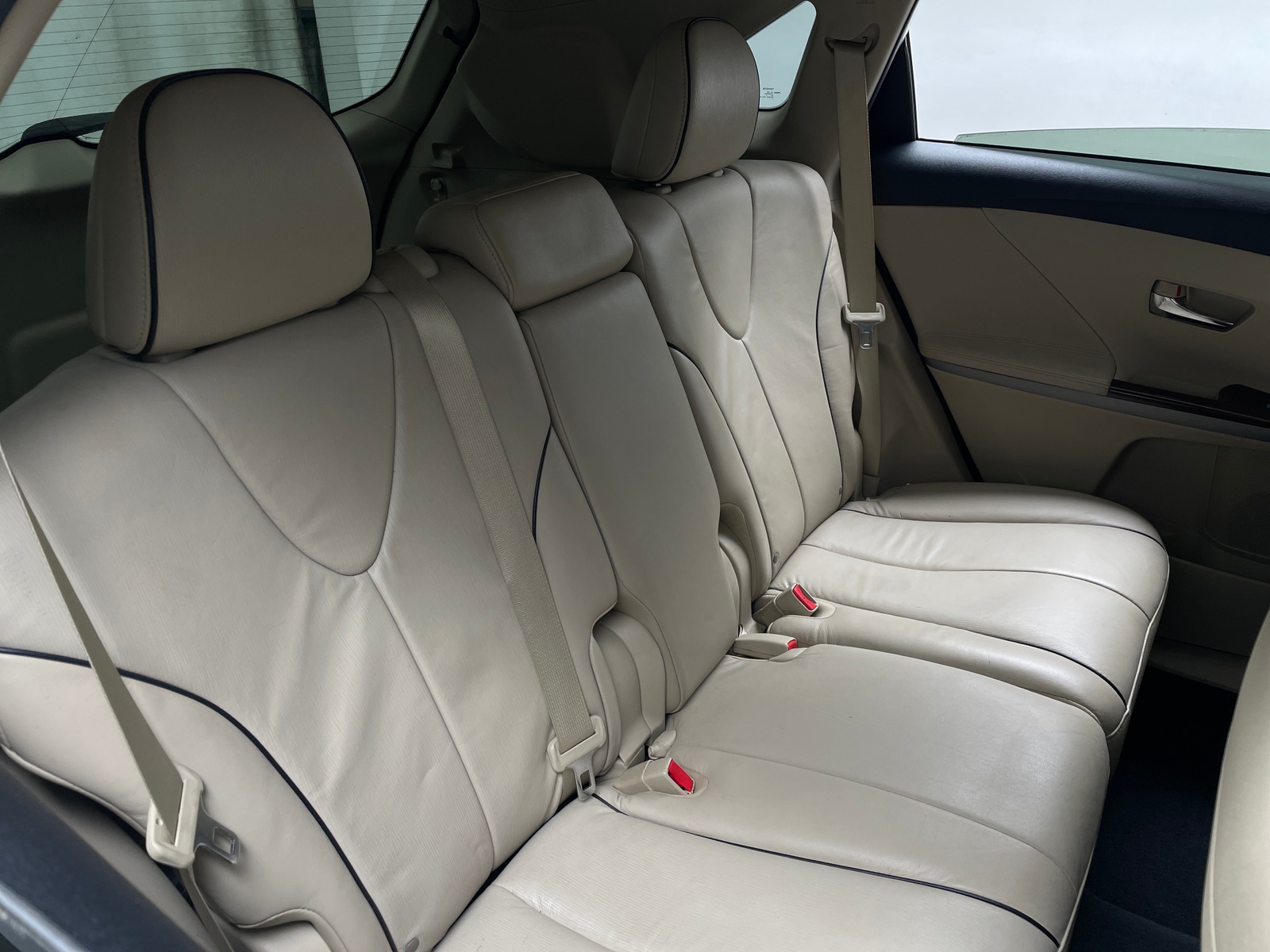 Thumbnail: 2012 Toyota Venza - 6