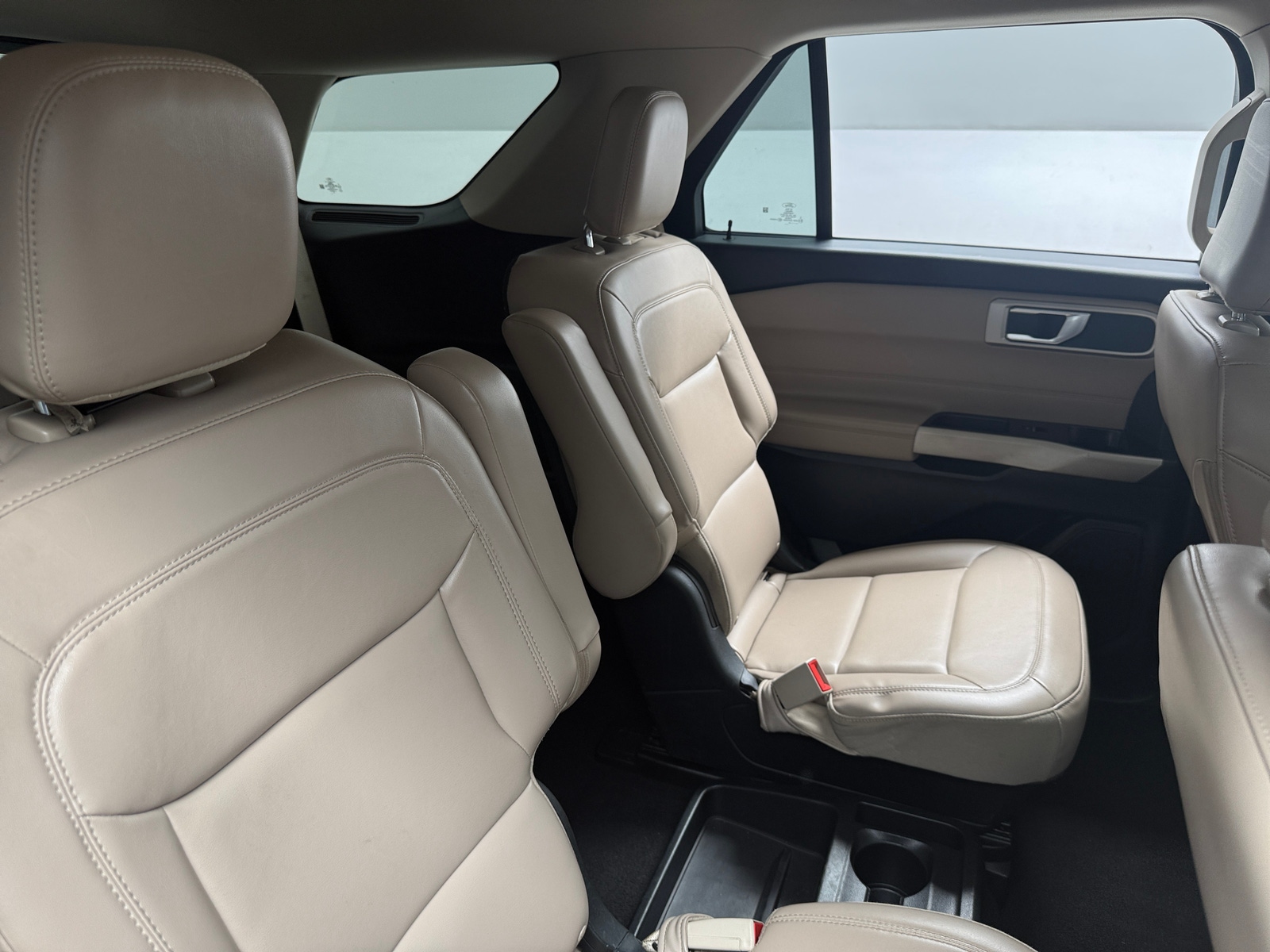 Thumbnail: 2021 Ford Explorer - 5