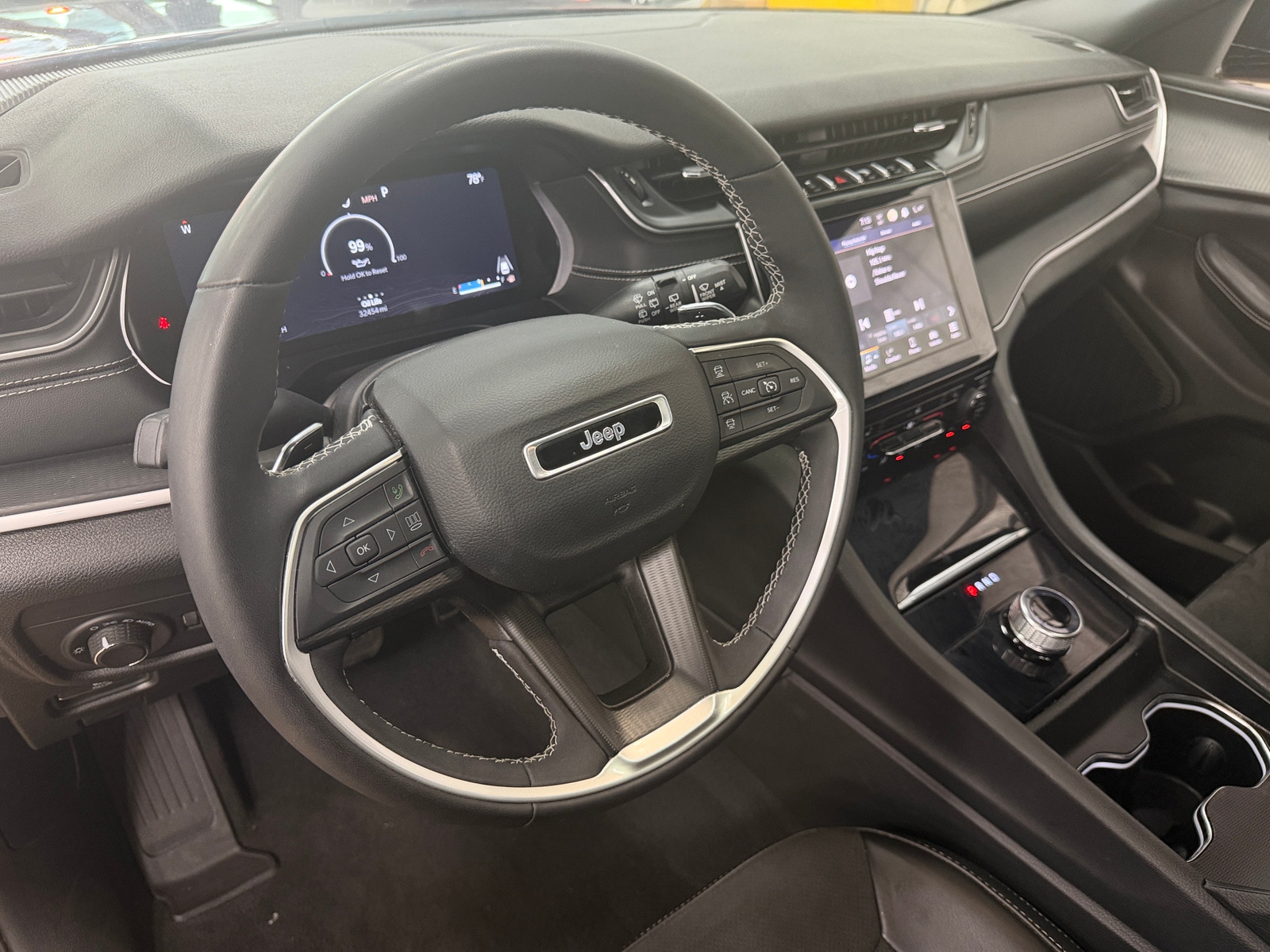 Thumbnail: 2023 Jeep Grand Cherokee - 4