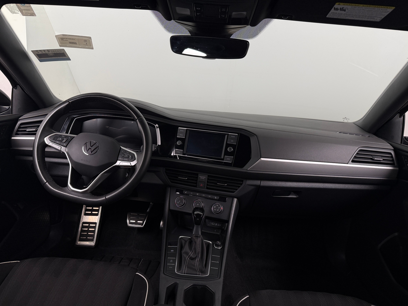 Thumbnail: 2024 Volkswagen Jetta - 3