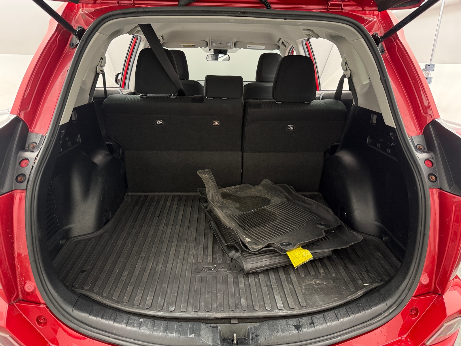 Thumbnail: 2017 Toyota RAV4 - 7