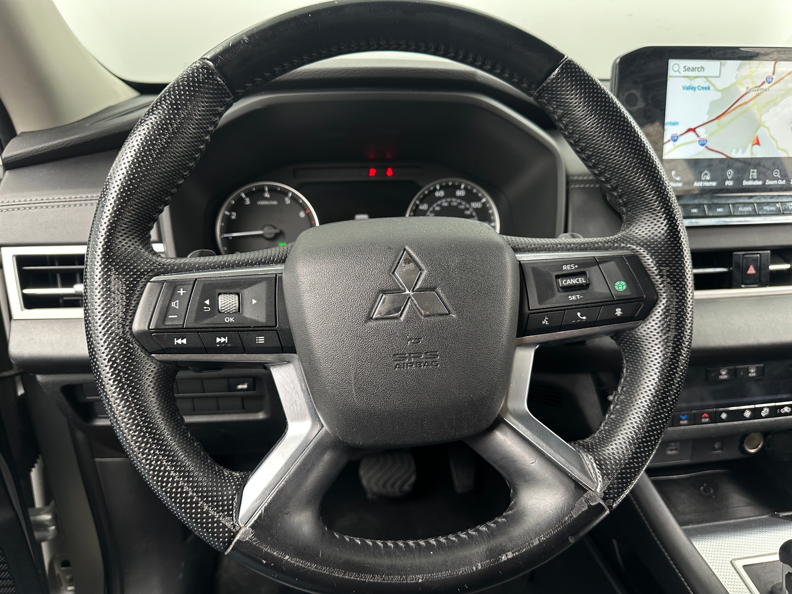 Thumbnail: 2022 Mitsubishi Outlander - 4