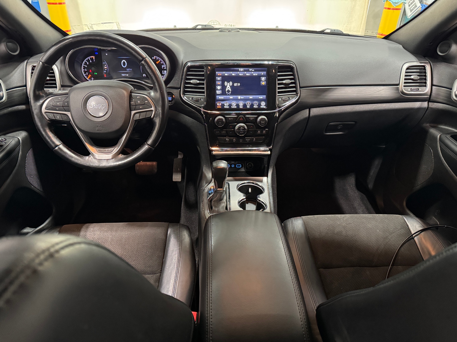 Thumbnail: 2021 Jeep Grand Cherokee - 3