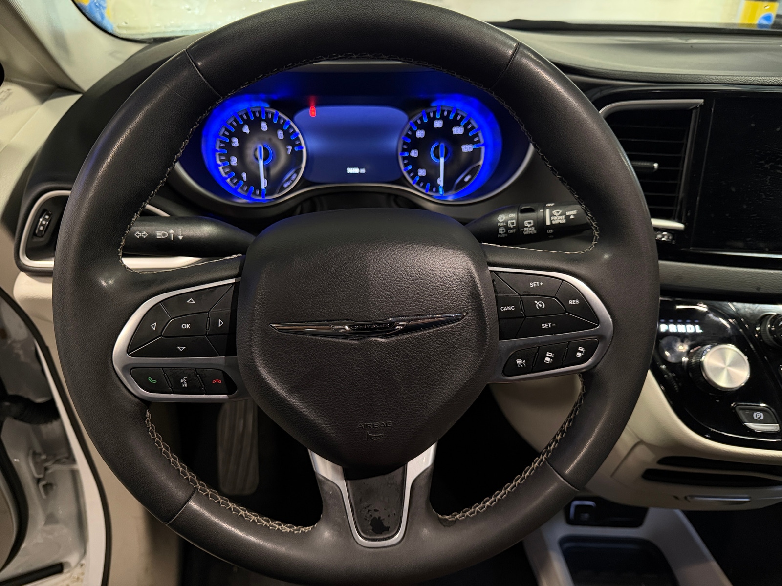 Thumbnail: 2024 Chrysler Pacifica - 4