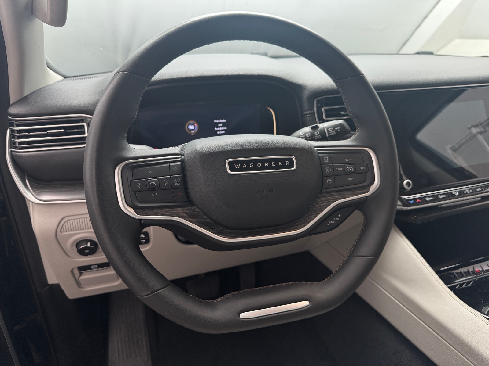 Thumbnail: 2024 Jeep Wagoneer - 4