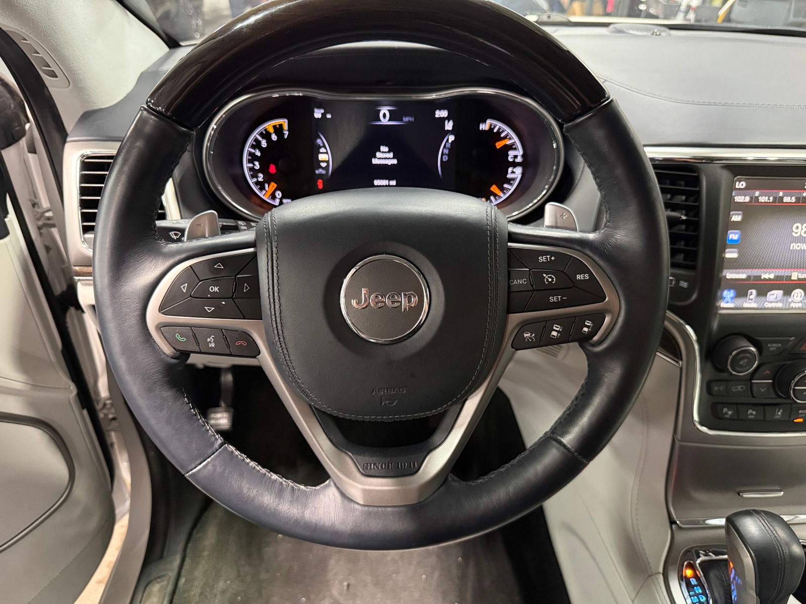 Thumbnail: 2017 Jeep Grand Cherokee - 4