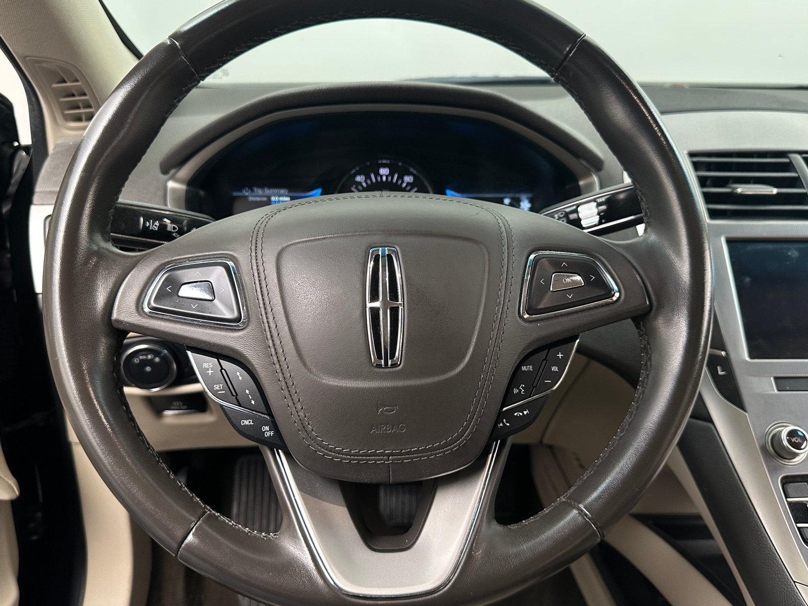 Thumbnail: 2019 Lincoln MKZ - 4