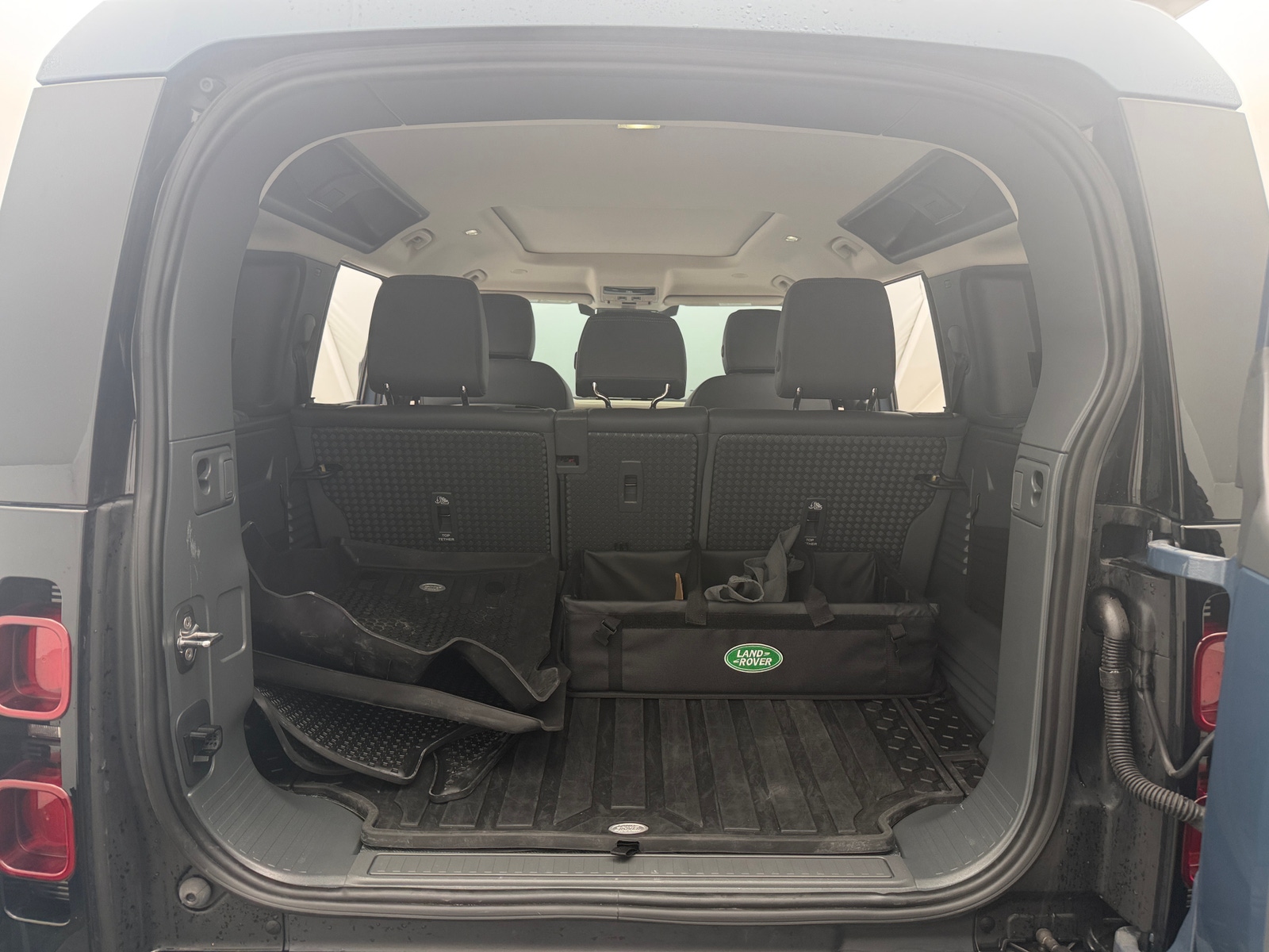 Thumbnail: 2024 Land Rover Defender - 7