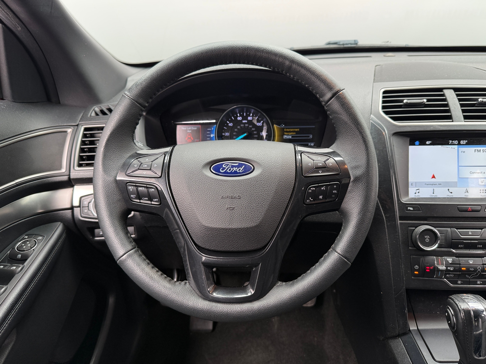 Thumbnail: 2018 Ford Explorer - 5