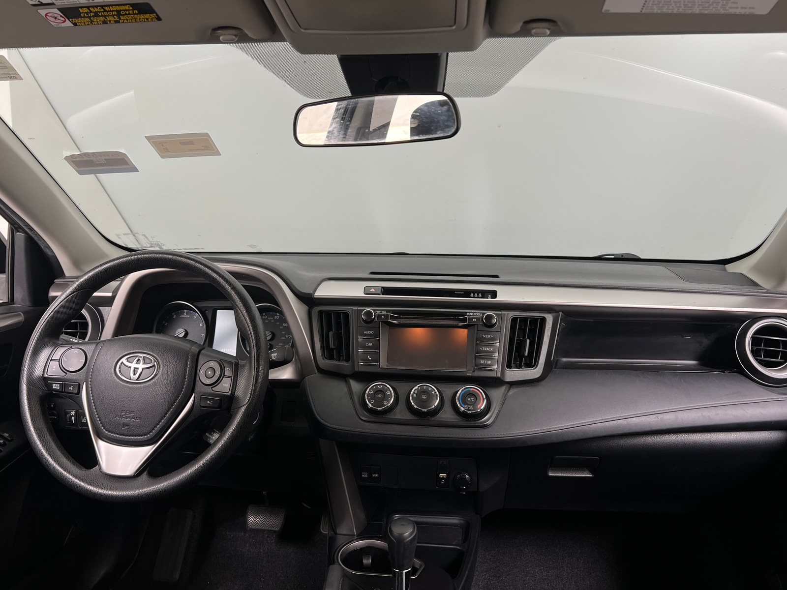 Thumbnail: 2017 Toyota RAV4 - 3