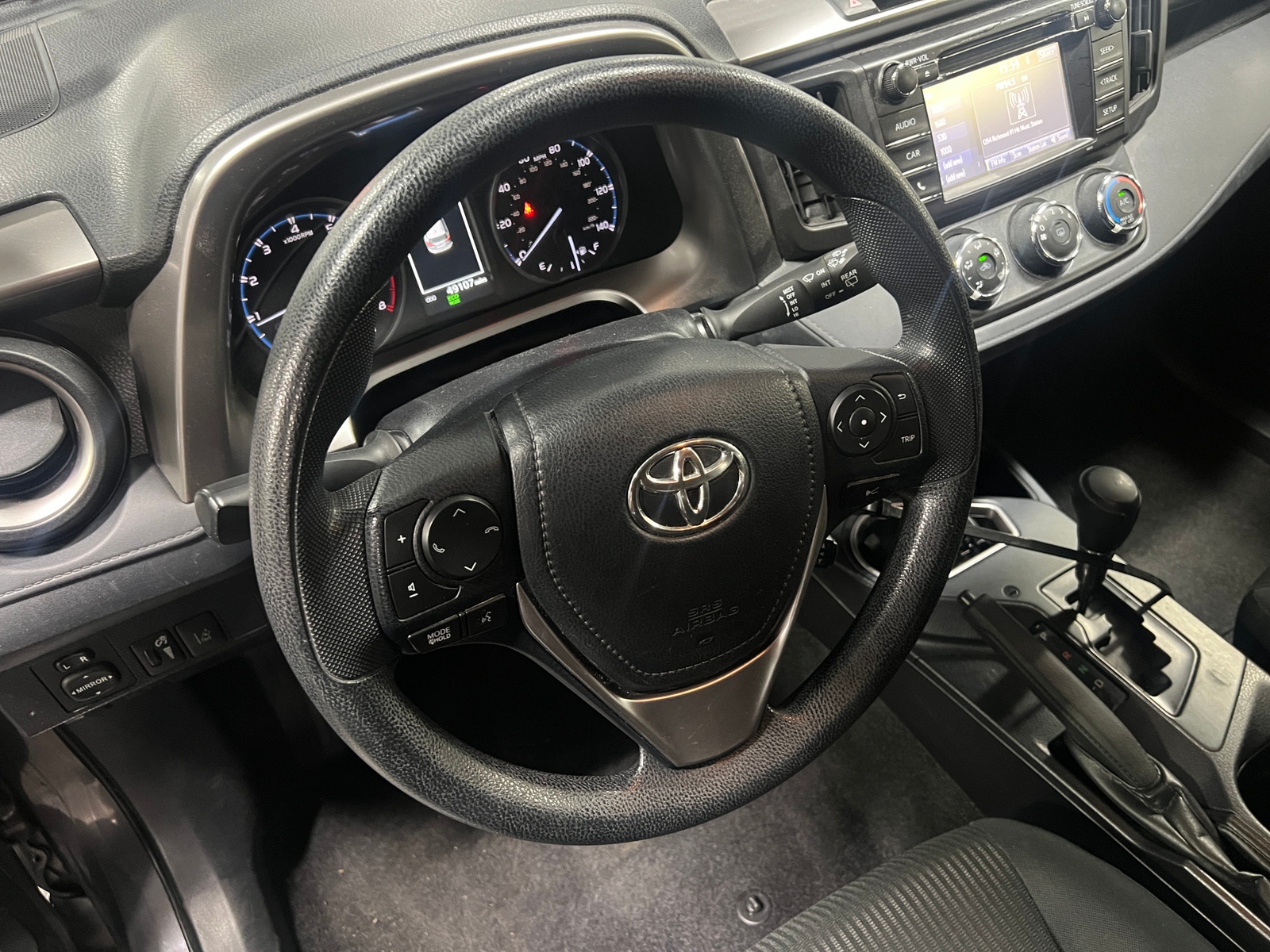 Thumbnail: 2017 Toyota RAV4 - 5