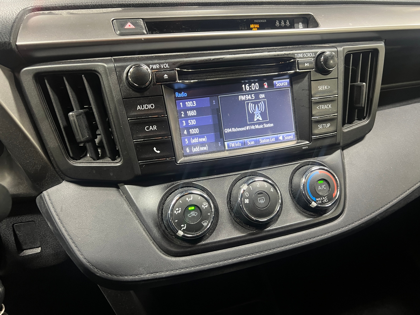 Thumbnail: 2017 Toyota RAV4 - 4