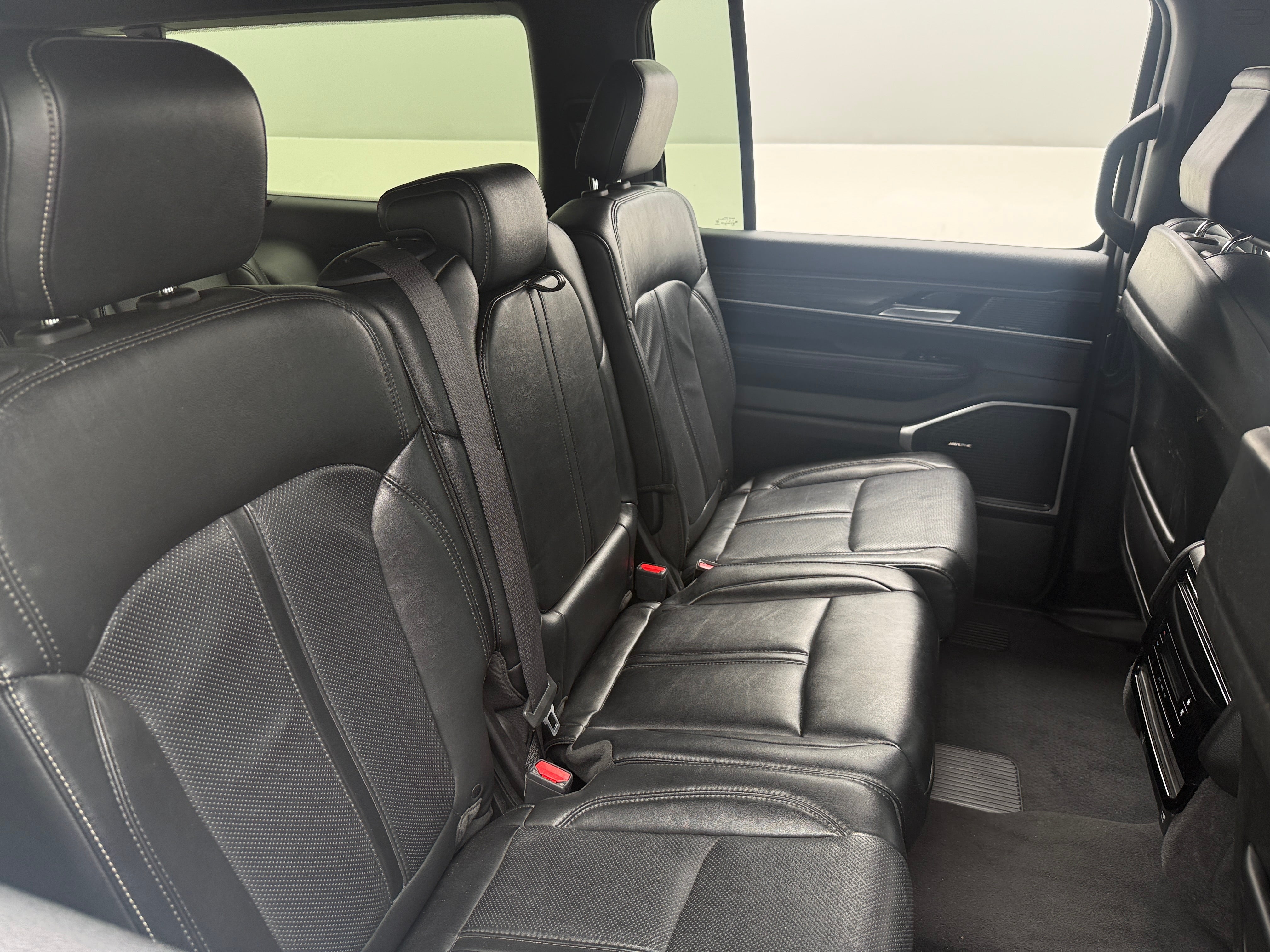 2023 Jeep Wagoneer L