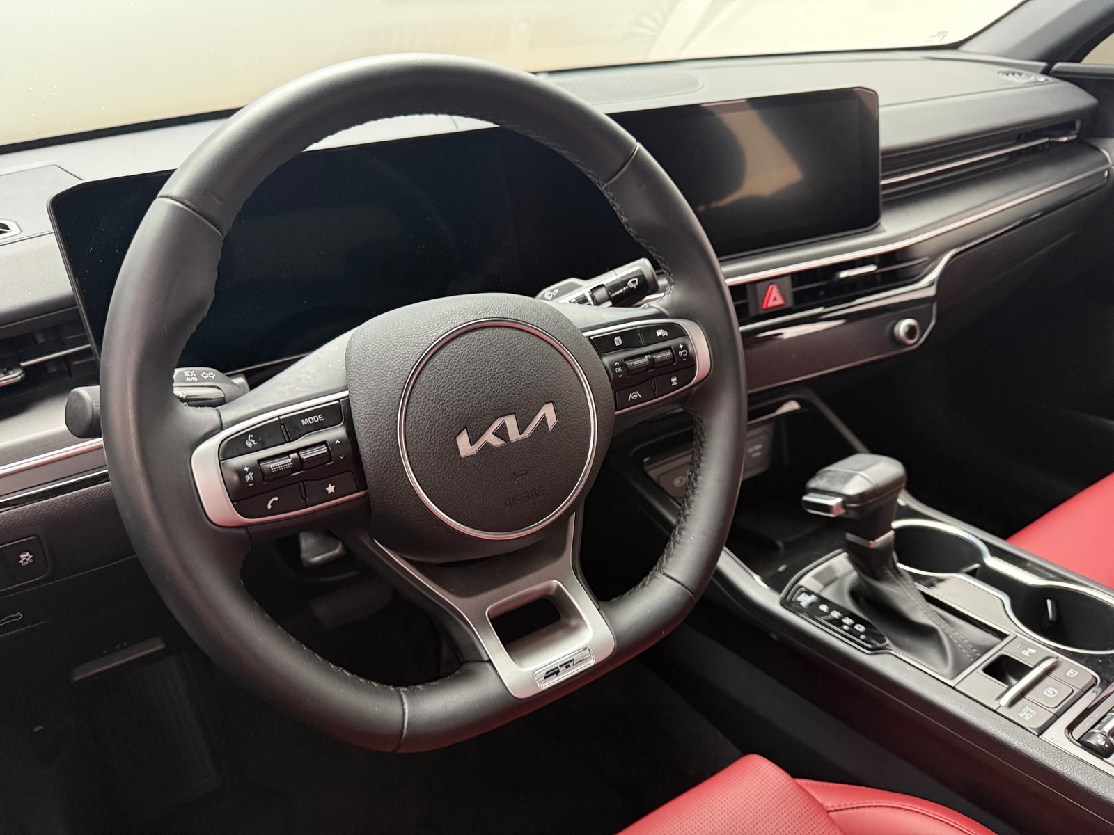 Thumbnail: 2026 Kia K5 - 4