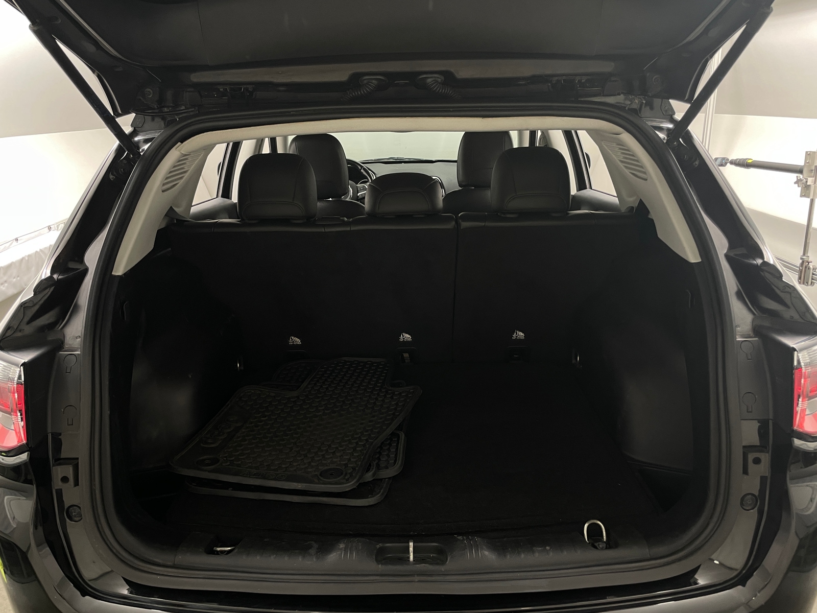Thumbnail: 2021 Jeep Compass - 7