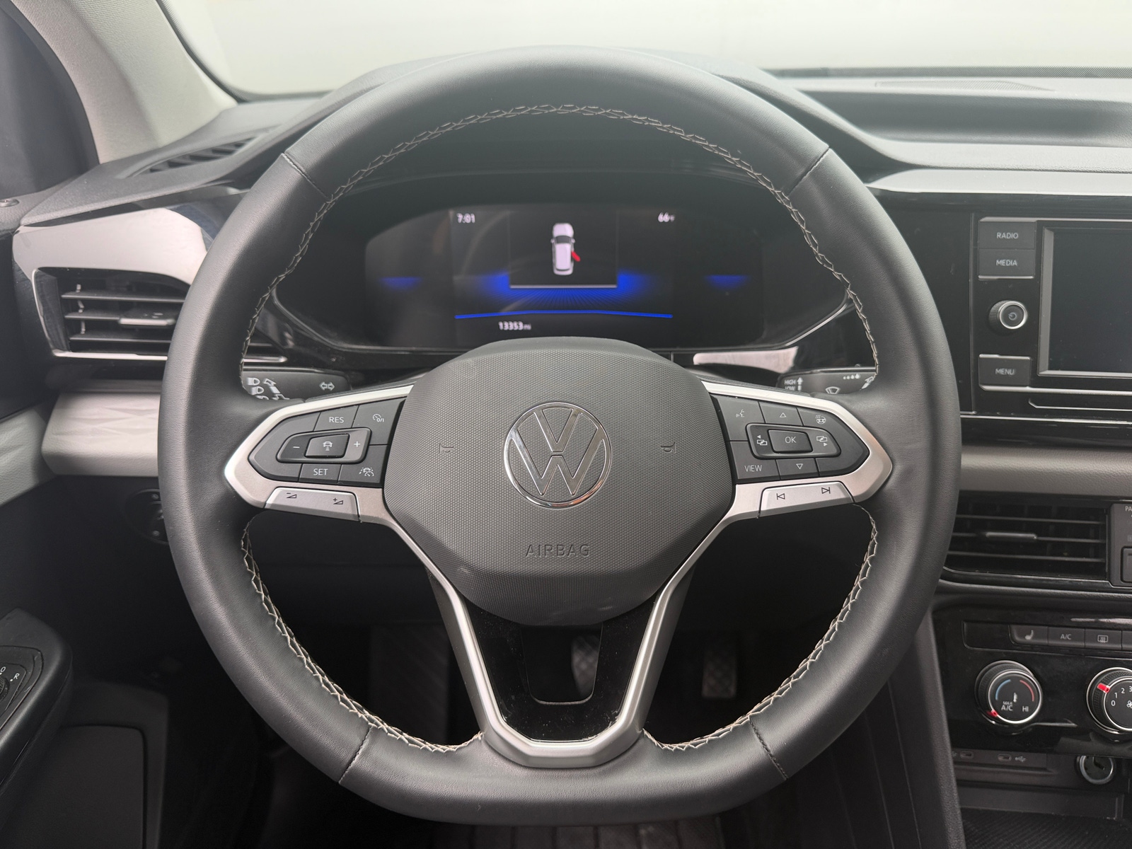 Thumbnail: 2024 Volkswagen Taos - 5