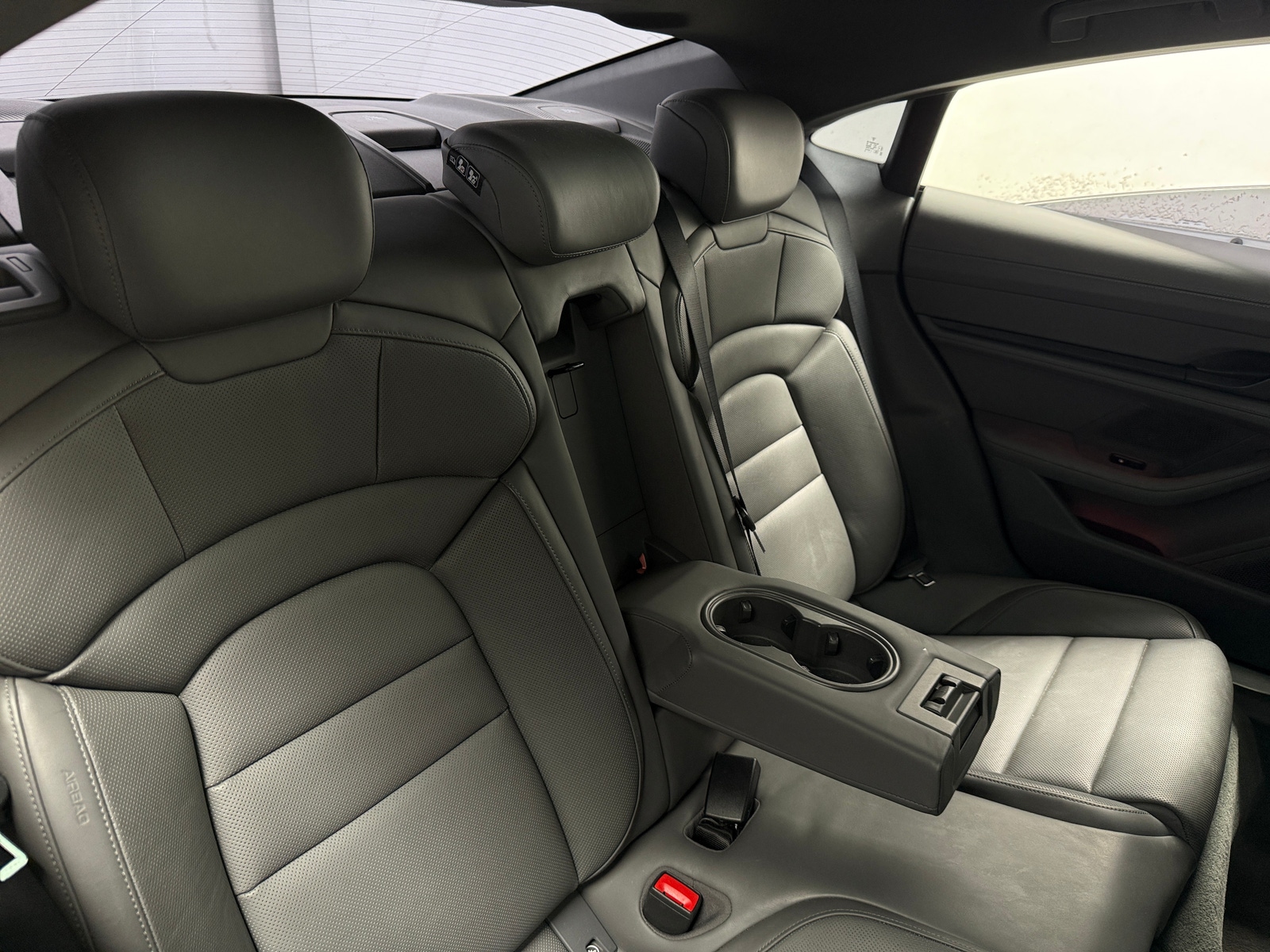 Thumbnail: 2020 Porsche Taycan - 5