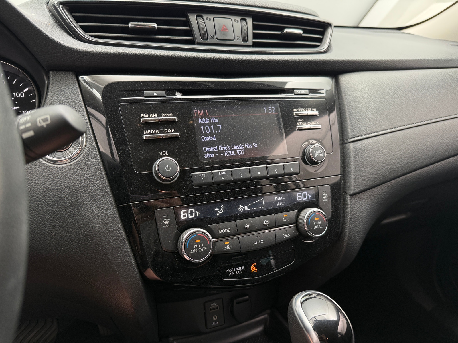Thumbnail: 2017 Nissan Rogue - 4