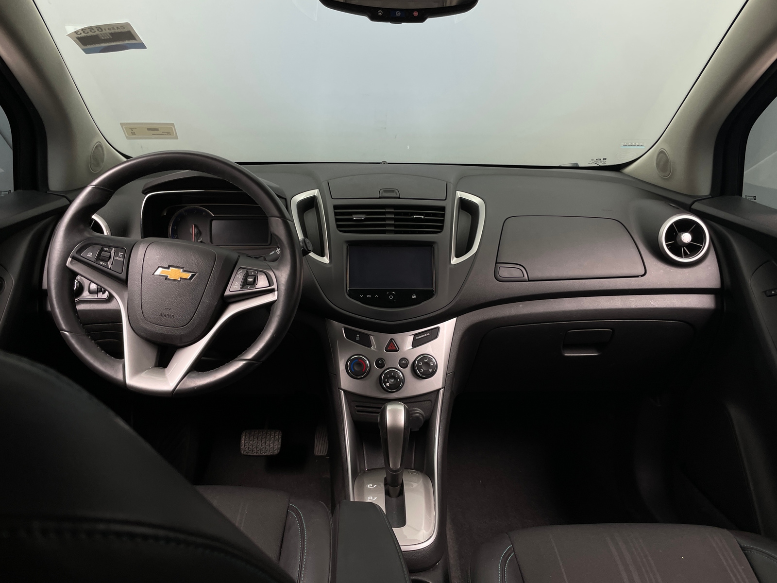 Thumbnail: 2016 Chevrolet Trax - 3