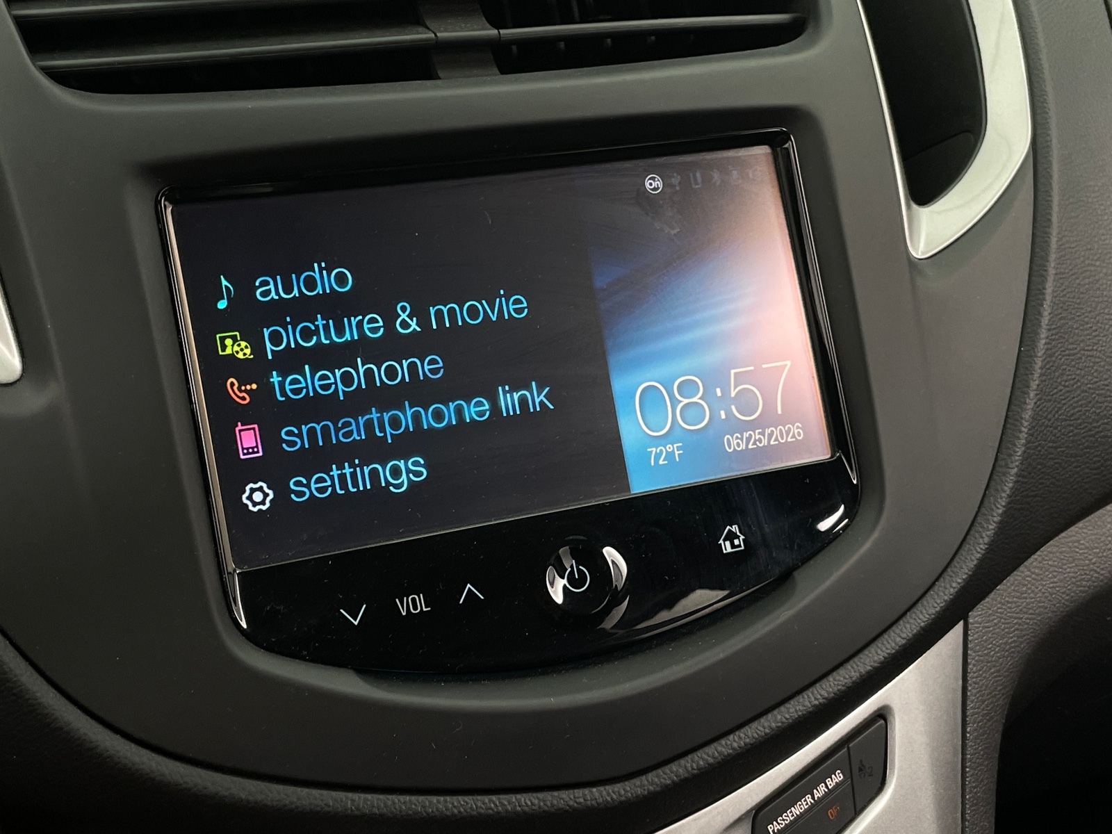Thumbnail: 2016 Chevrolet Trax - 4