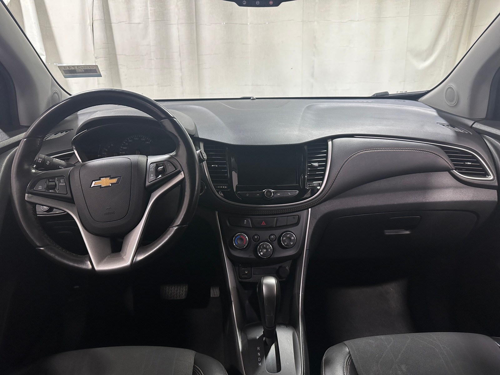 Thumbnail: 2022 Chevrolet Trax - 2