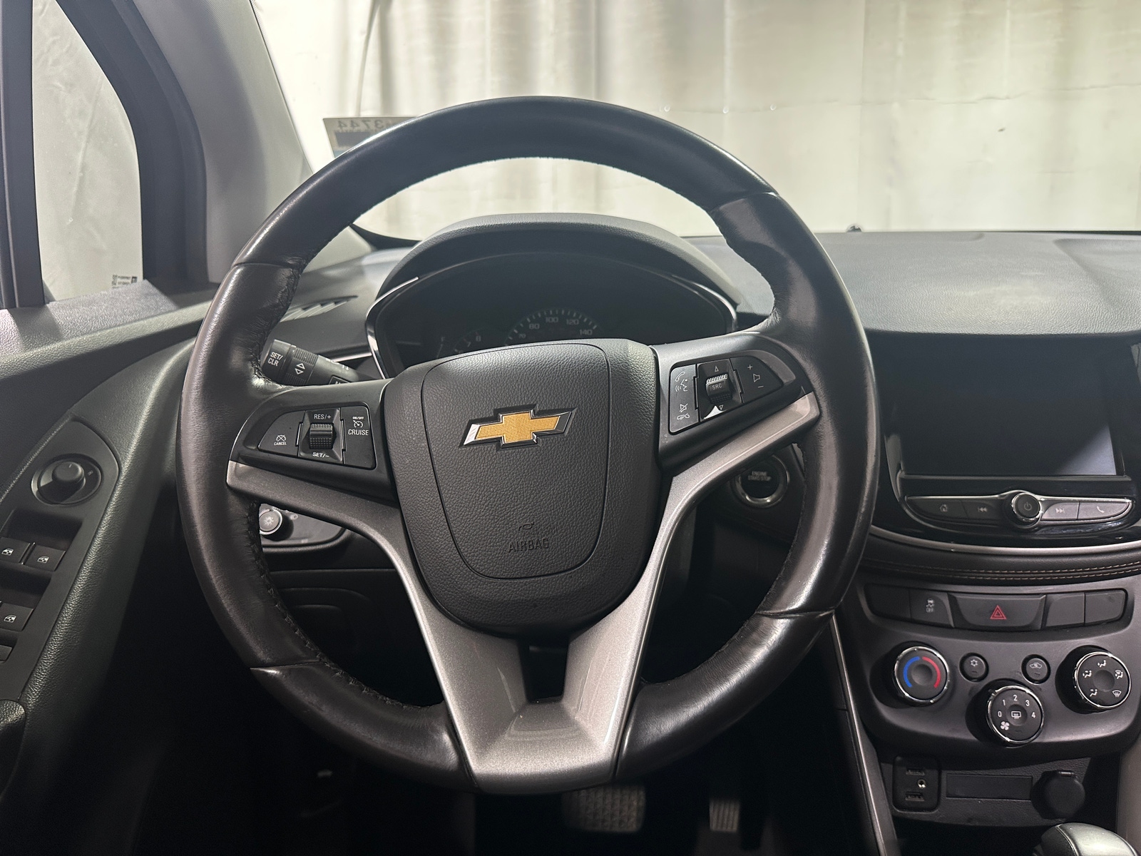 Thumbnail: 2022 Chevrolet Trax - 4