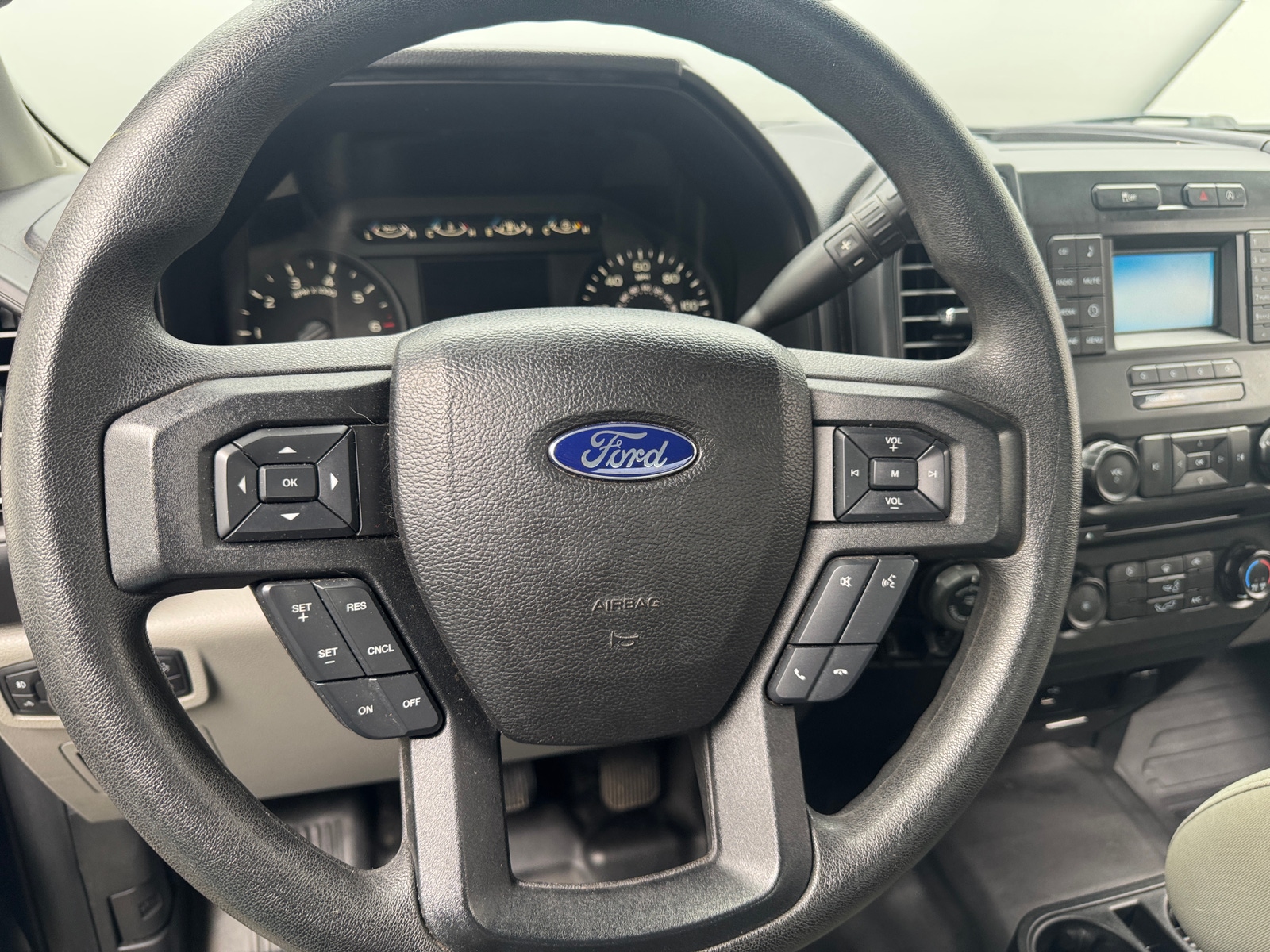 Thumbnail: 2016 Ford Econoline - 5