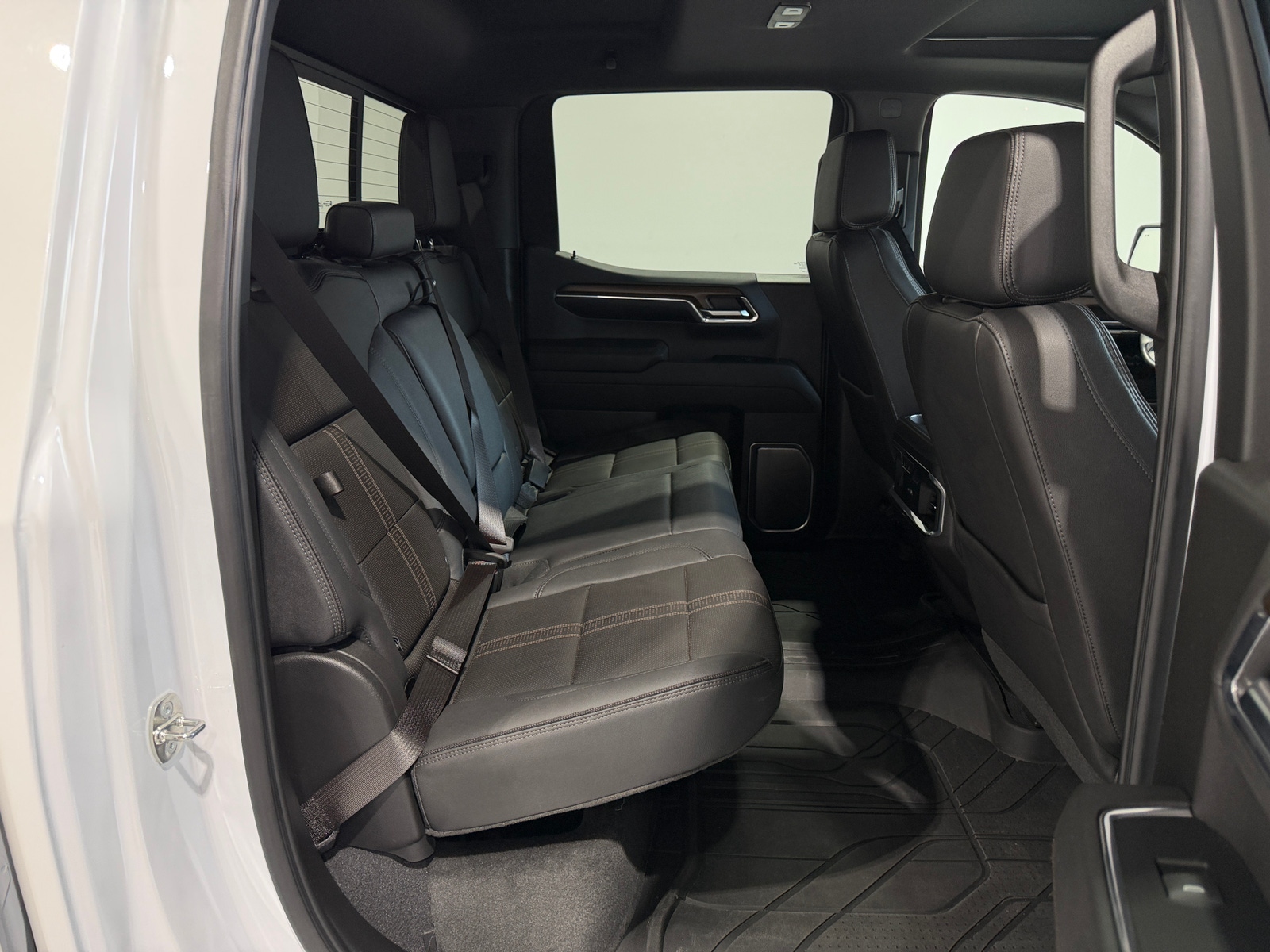 Thumbnail: 2023 Chevrolet Silverado 1500 - 5