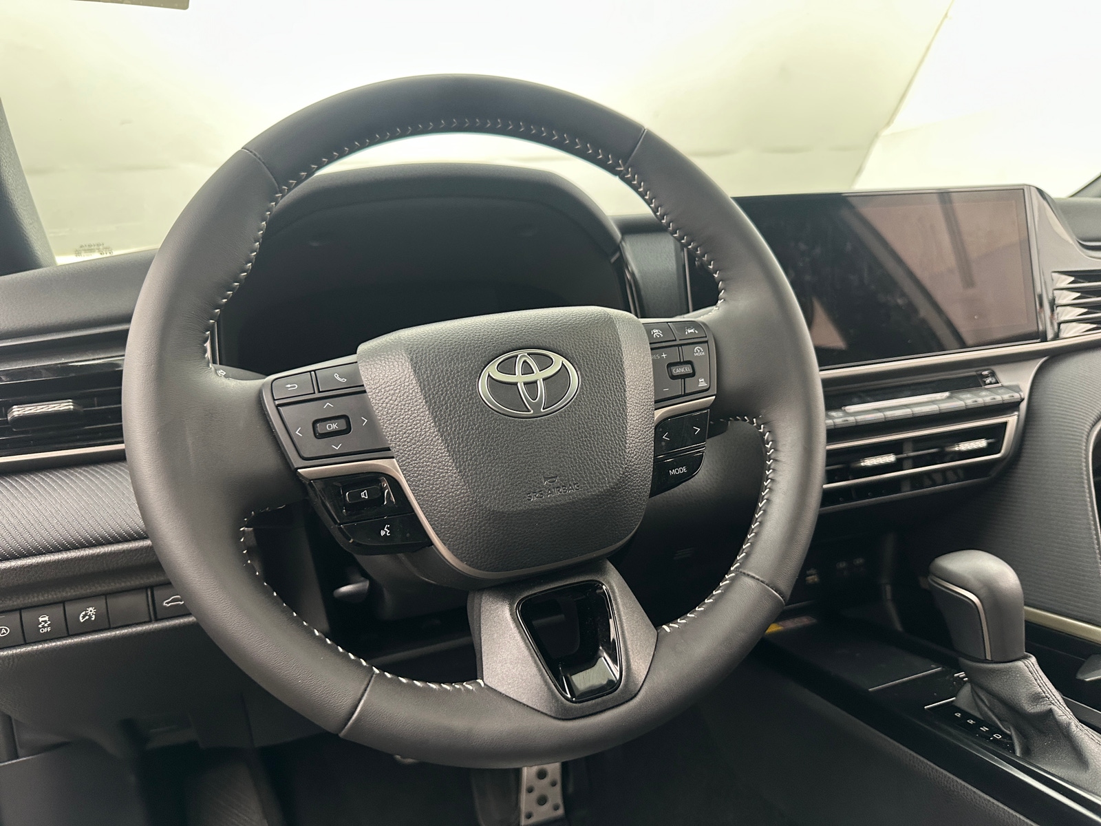 Thumbnail: 2025 Toyota Camry - 4