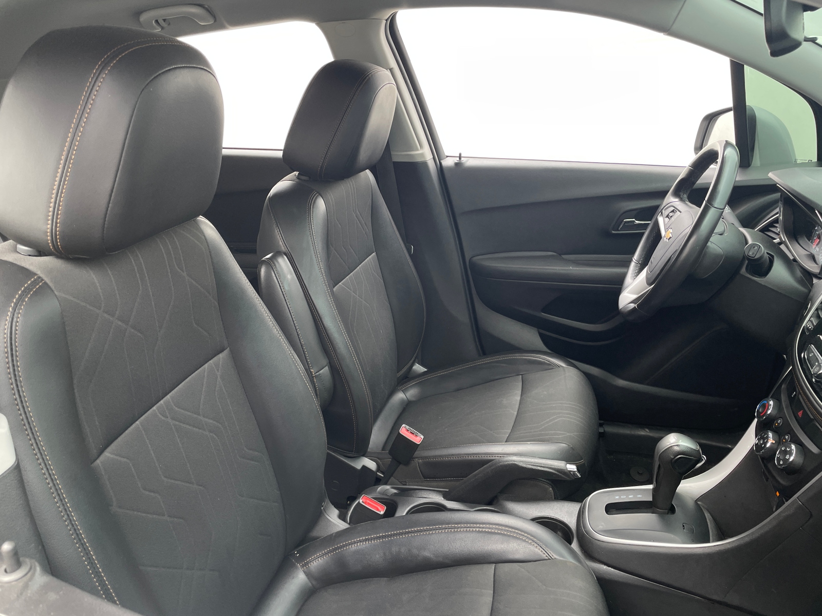 Thumbnail: 2019 Chevrolet Trax - 2