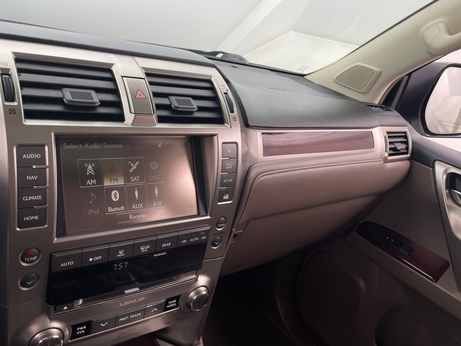 Thumbnail: 2018 Lexus GX - 3