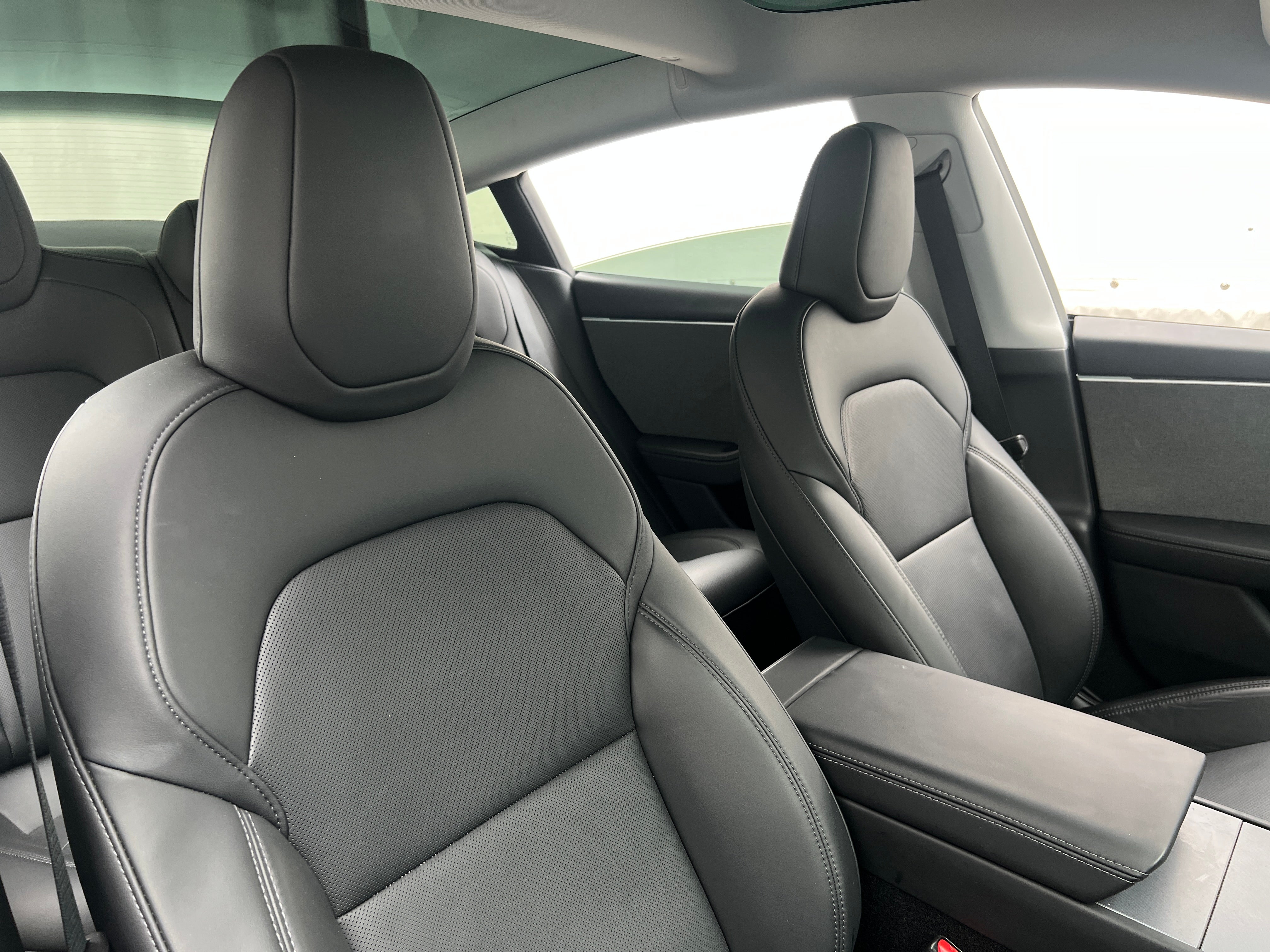 Used 2025 Tesla Model 3 Long Range with VIN 5YJ3E1EA4SF961226 for sale in Oak Creek, WI