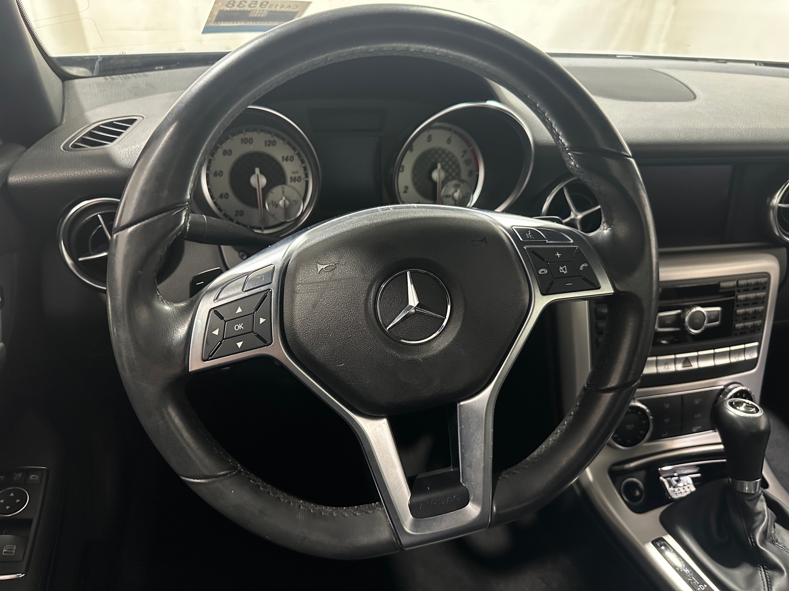 Thumbnail: 2012 Mercedes-Benz SLK - 4