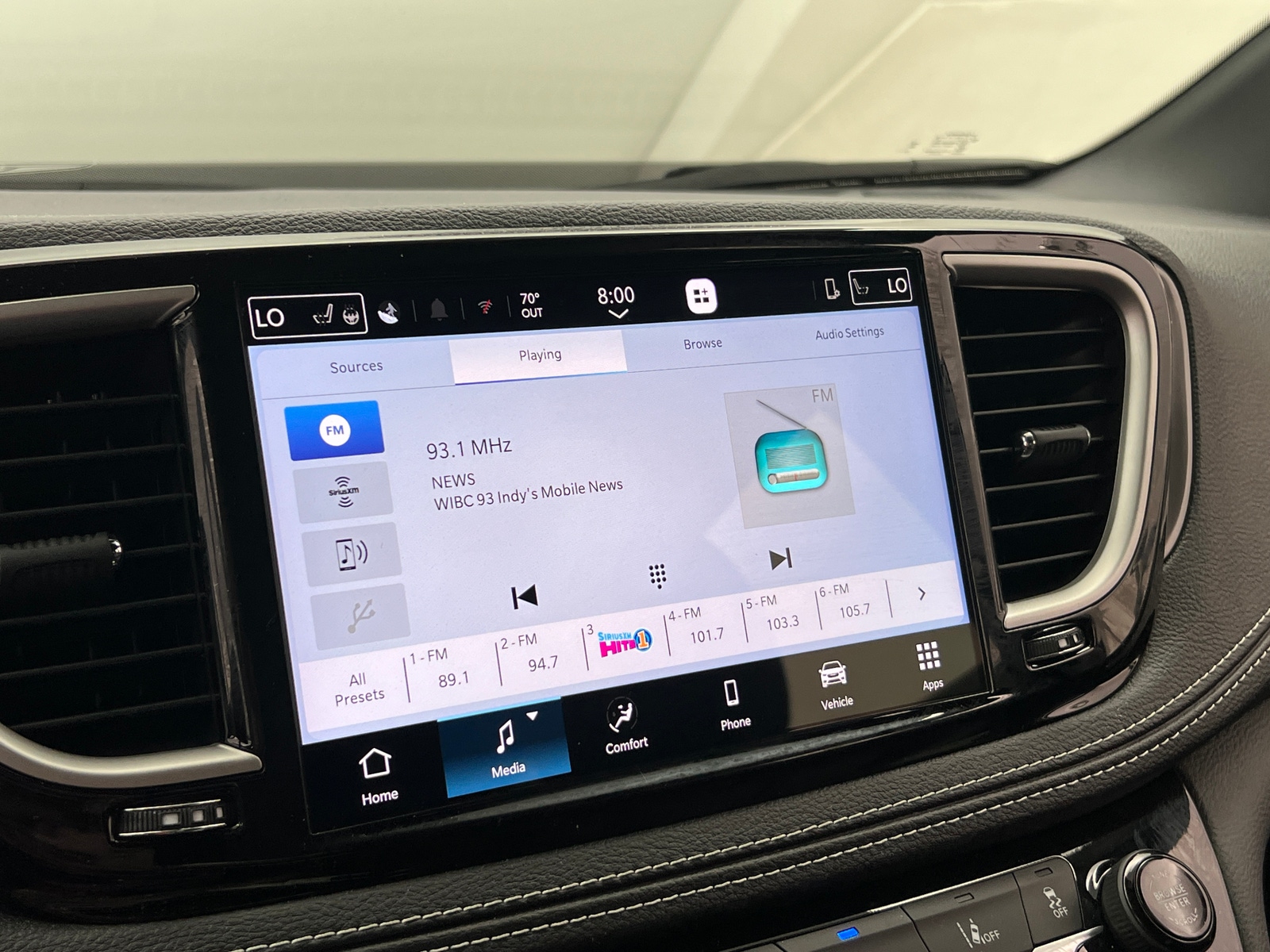 Thumbnail: 2026 Chrysler Pacifica - 3