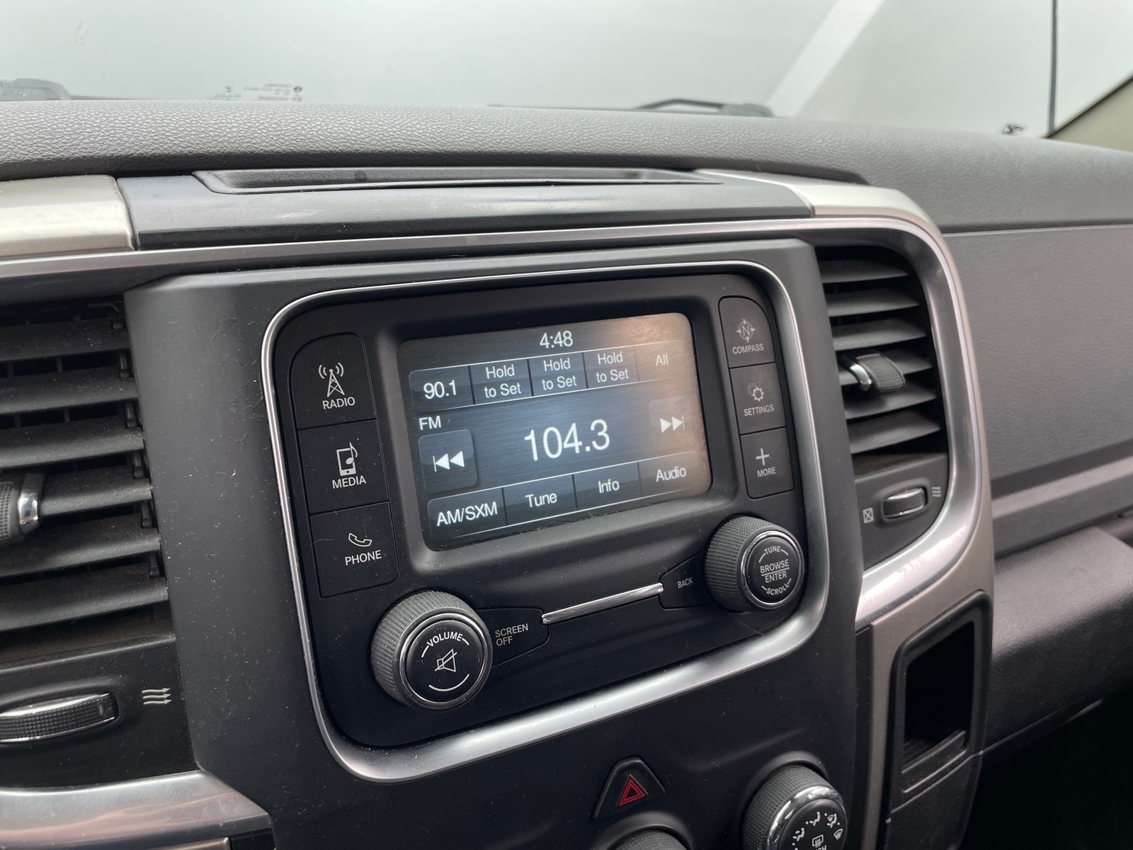 Thumbnail: 2019 RAM 1500 Classic - 4
