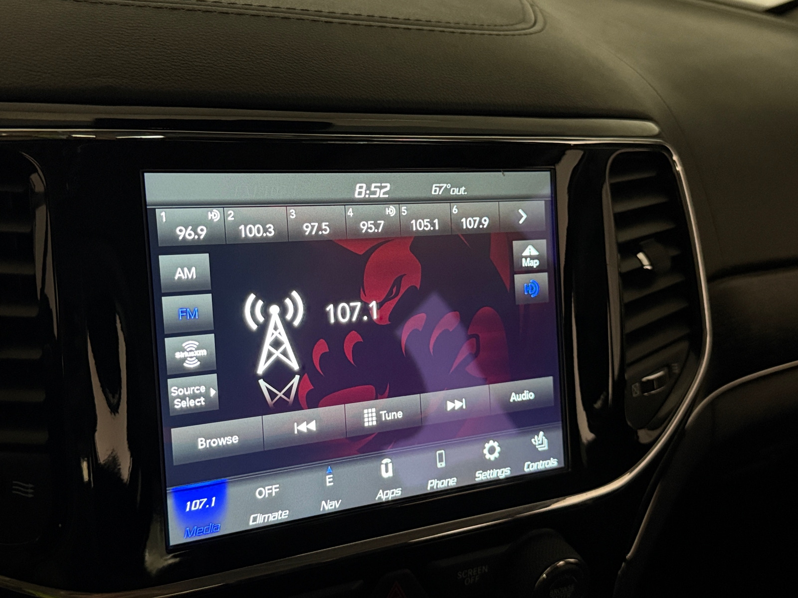 Thumbnail: 2020 Jeep Grand Cherokee - 3