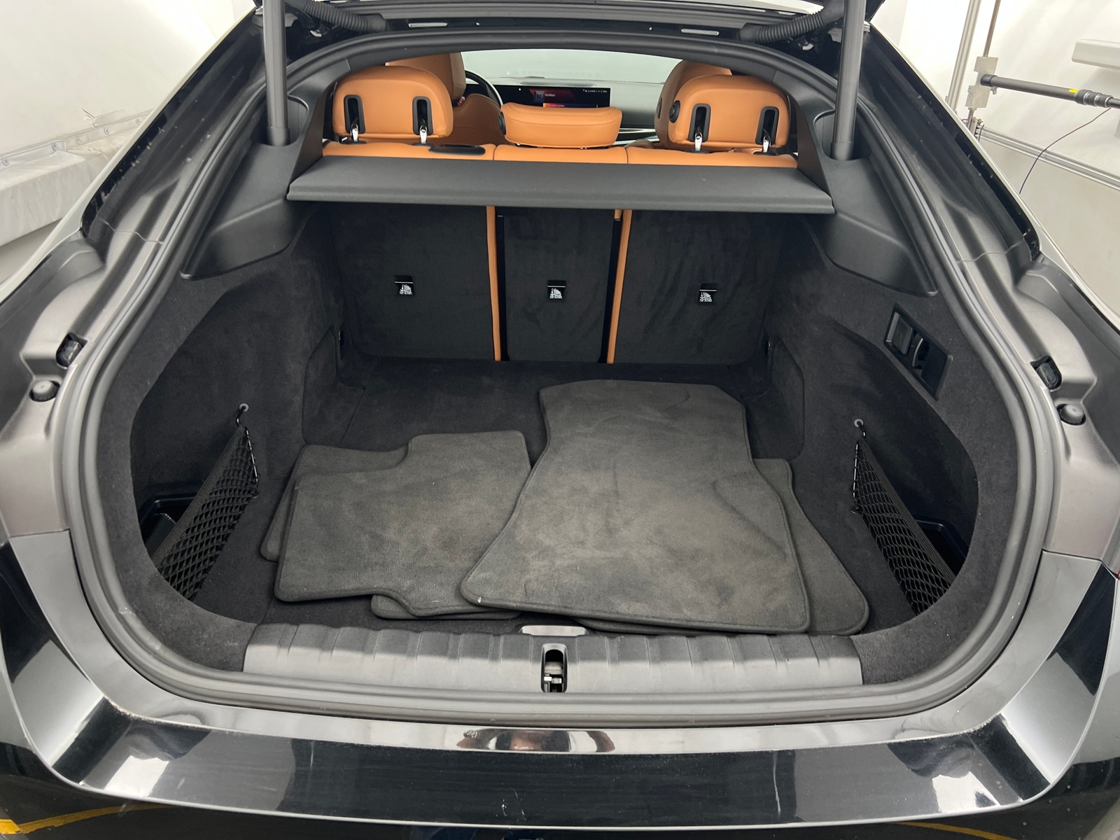 Thumbnail: 2023 BMW i4 - 6