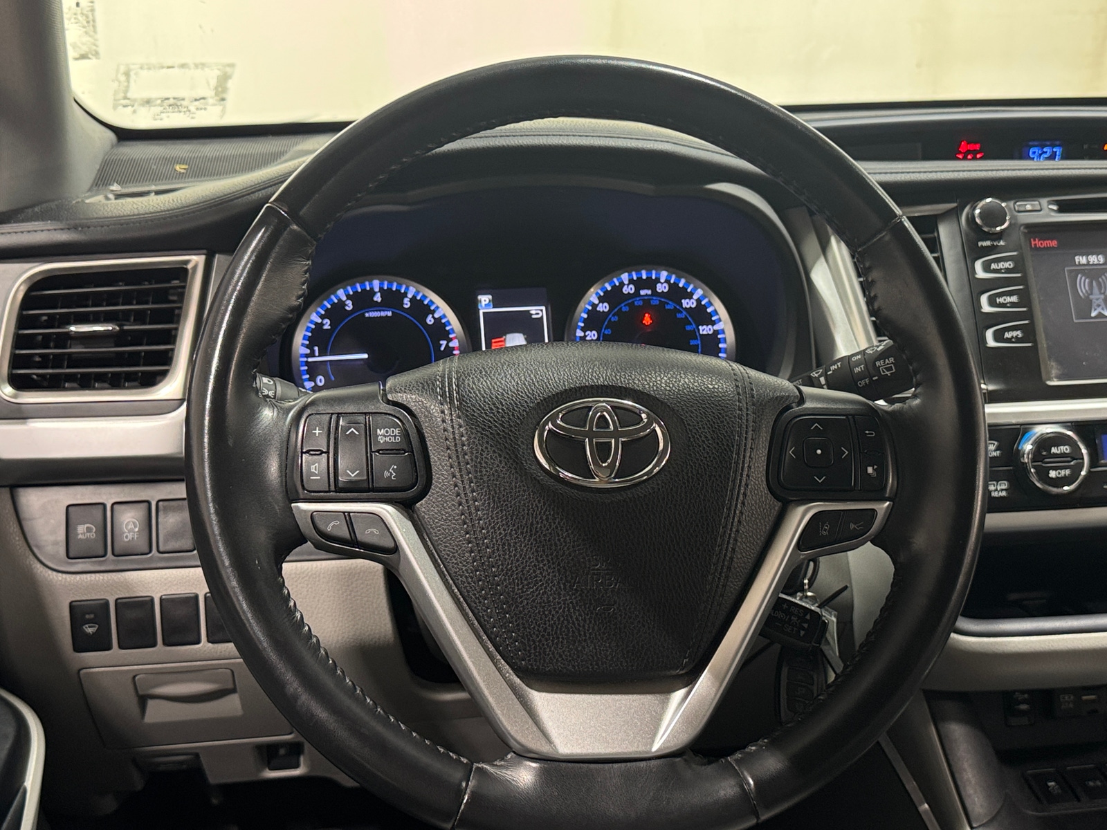 Thumbnail: 2019 Toyota Highlander - 5