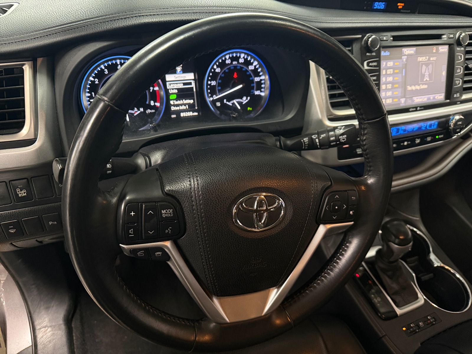 Thumbnail: 2015 Toyota Highlander - 4