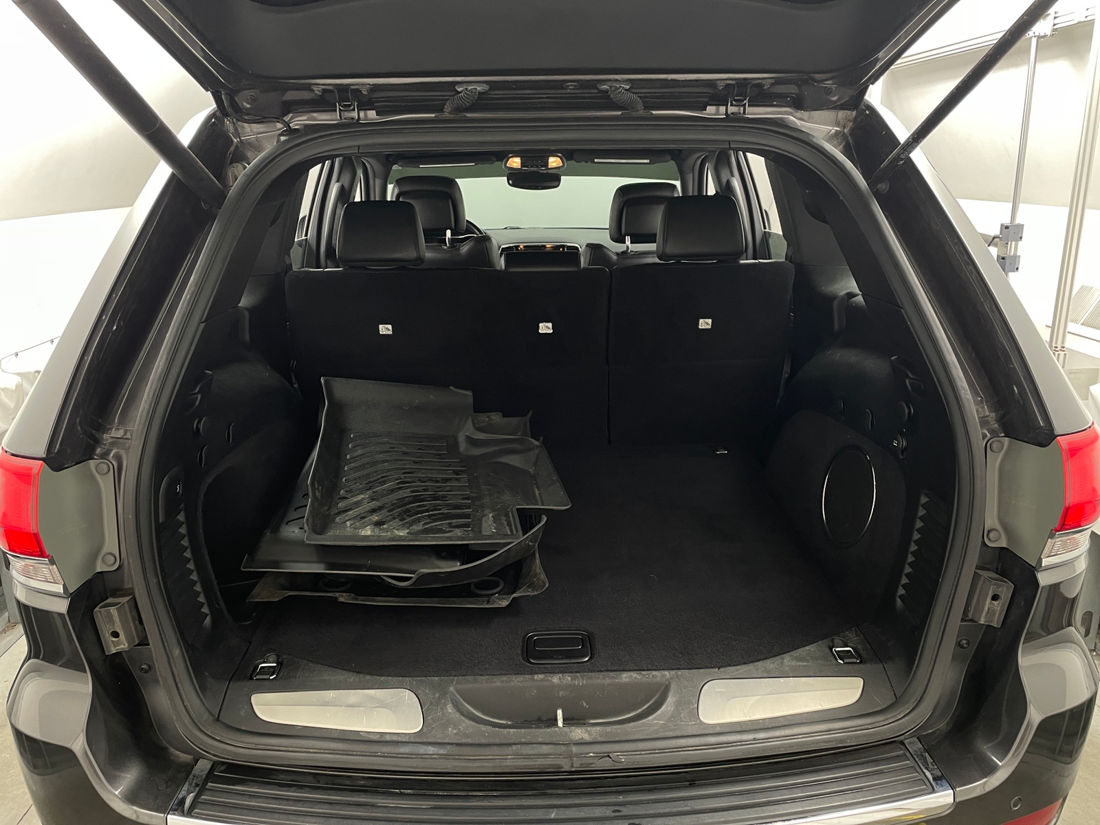 Thumbnail: 2019 Jeep Grand Cherokee - 6