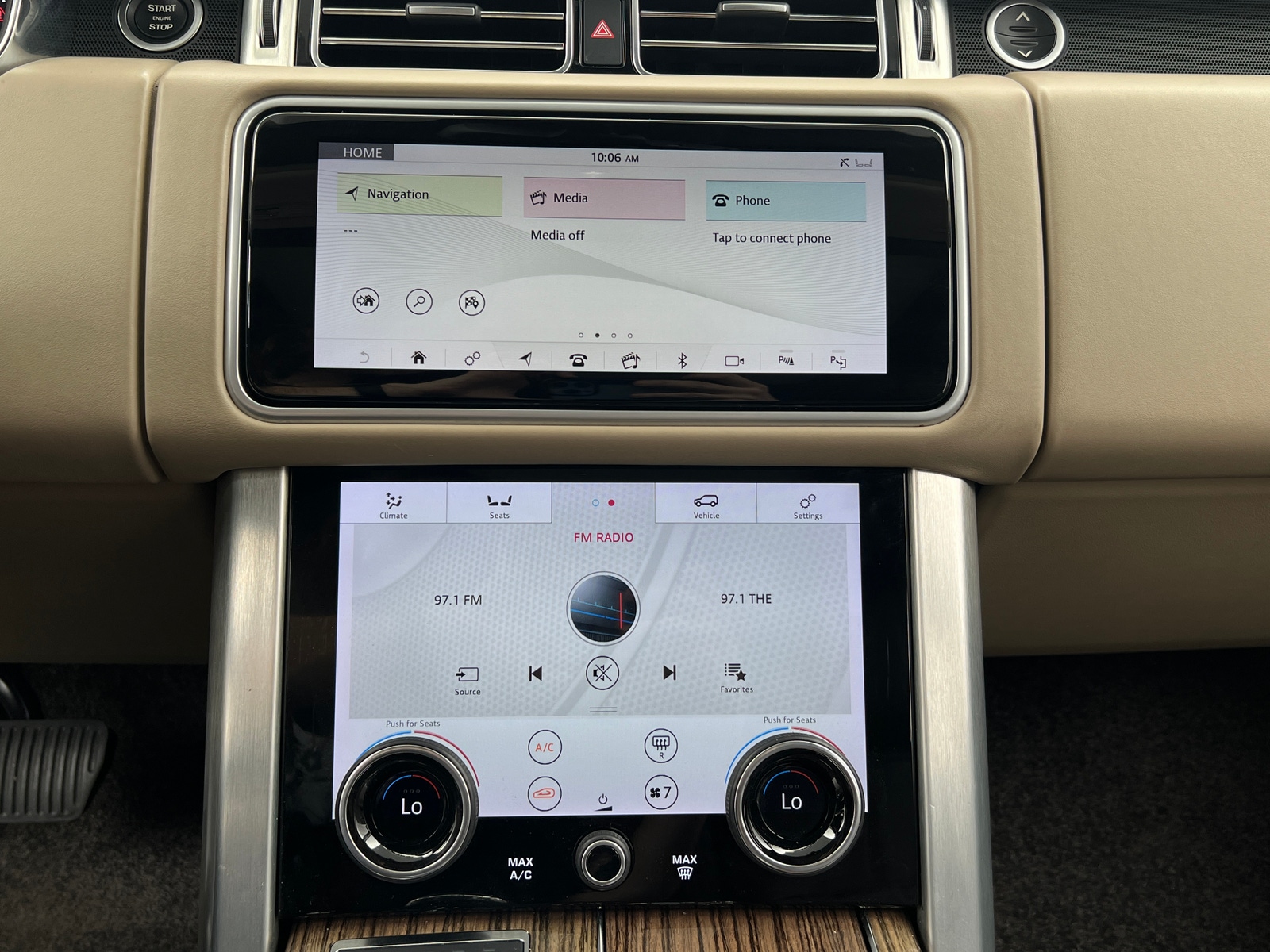 Thumbnail: 2018 Land Rover Range Rover - 3